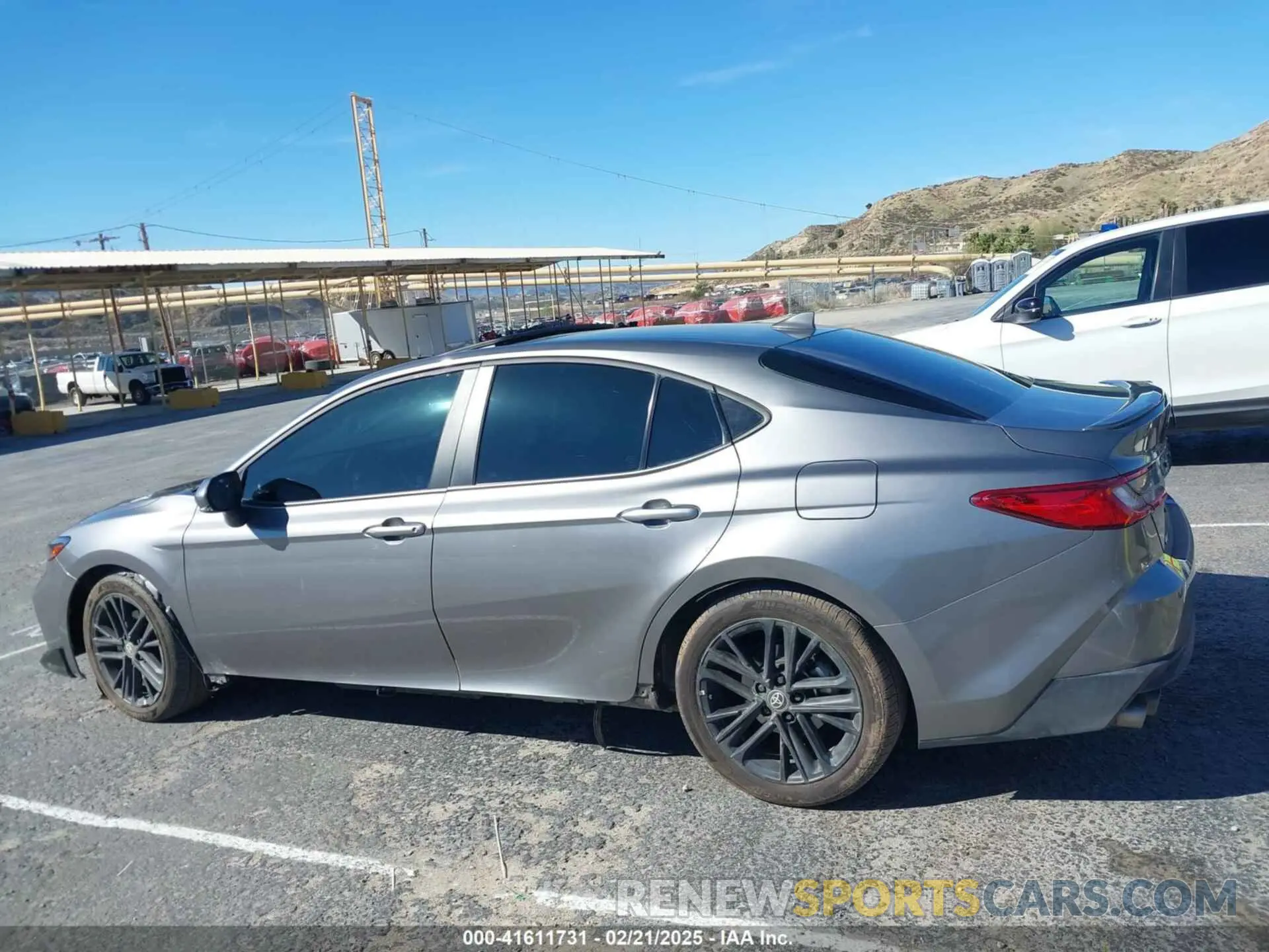 14 fotografías del automóvil dañado 4T1DAACK8SU500545 TOYOTA CAMRY 2025