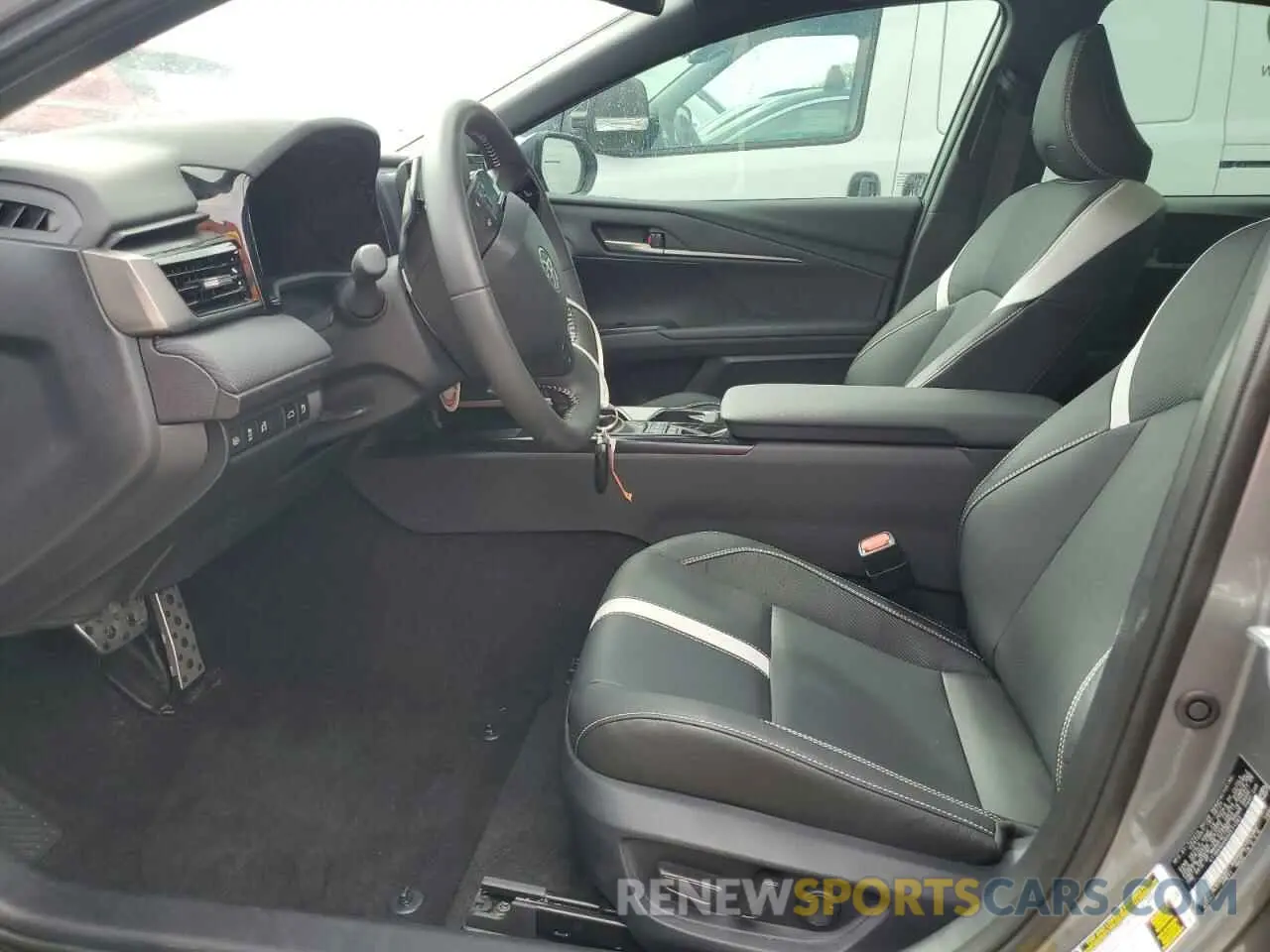 7 fotografías del automóvil dañado 4T1DAACK8SU511383 TOYOTA CAMRY 2025