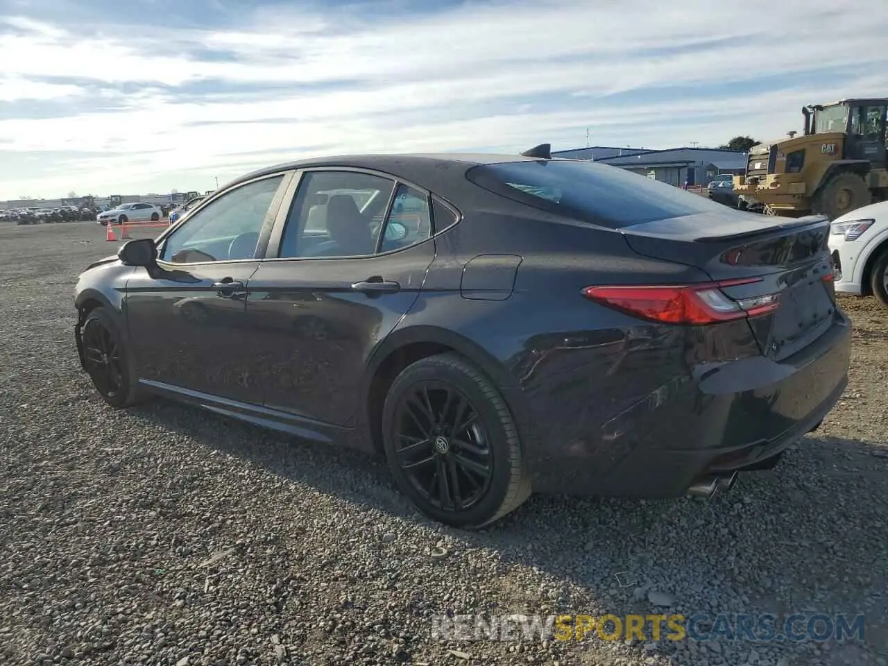 2 fotografías del automóvil dañado 4T1DAACK8SU515207 TOYOTA CAMRY 2025
