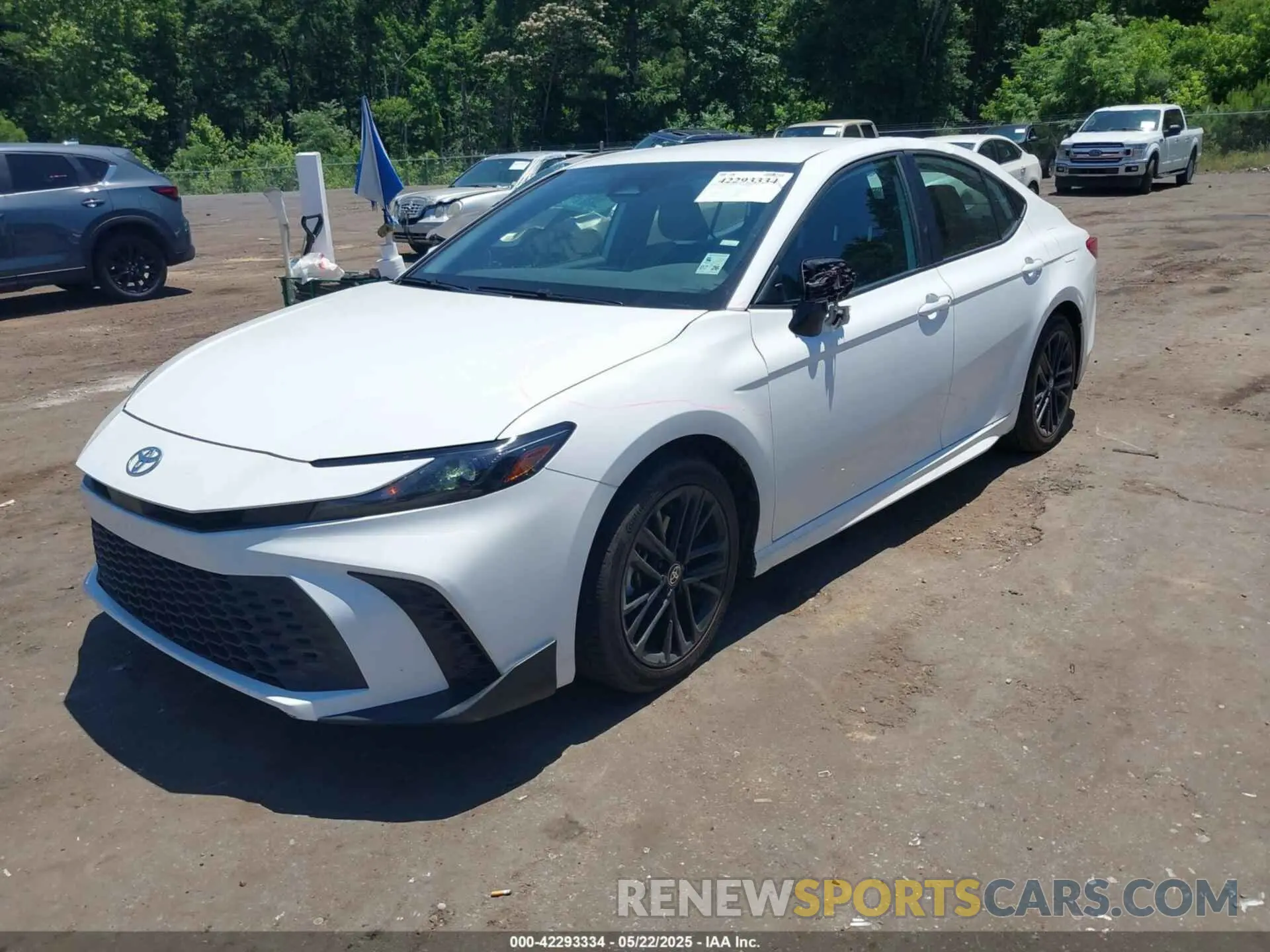 2 fotografías del automóvil dañado 4T1DAACK8SU517510 TOYOTA CAMRY 2025