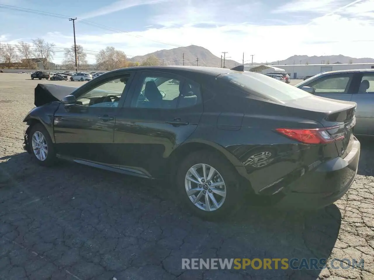 2 fotografías del automóvil dañado 4T1DAACK8SU518463 TOYOTA CAMRY 2025