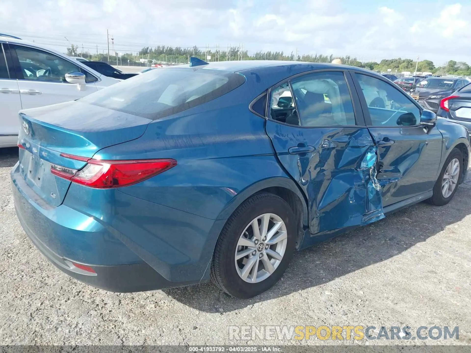4 fotografías del automóvil dañado 4T1DAACK8SU520827 TOYOTA CAMRY 2025
