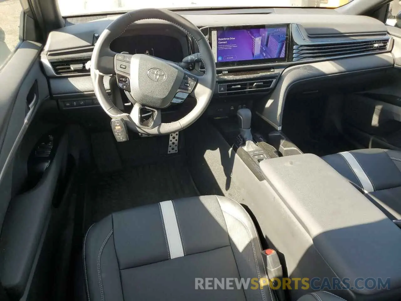 8 fotografías del automóvil dañado 4T1DAACK8SU528037 TOYOTA CAMRY 2025