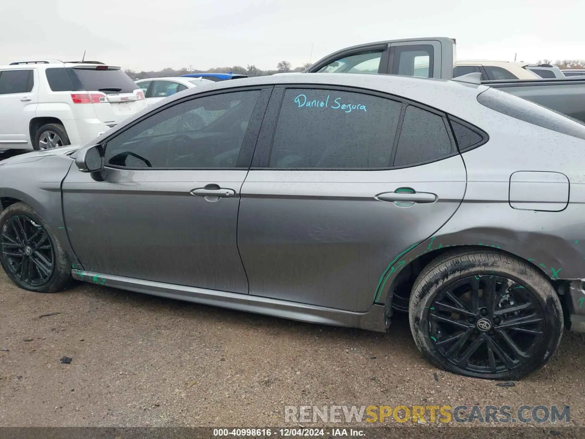 14 fotografías del automóvil dañado 4T1DAACK8SU543170 TOYOTA CAMRY 2025