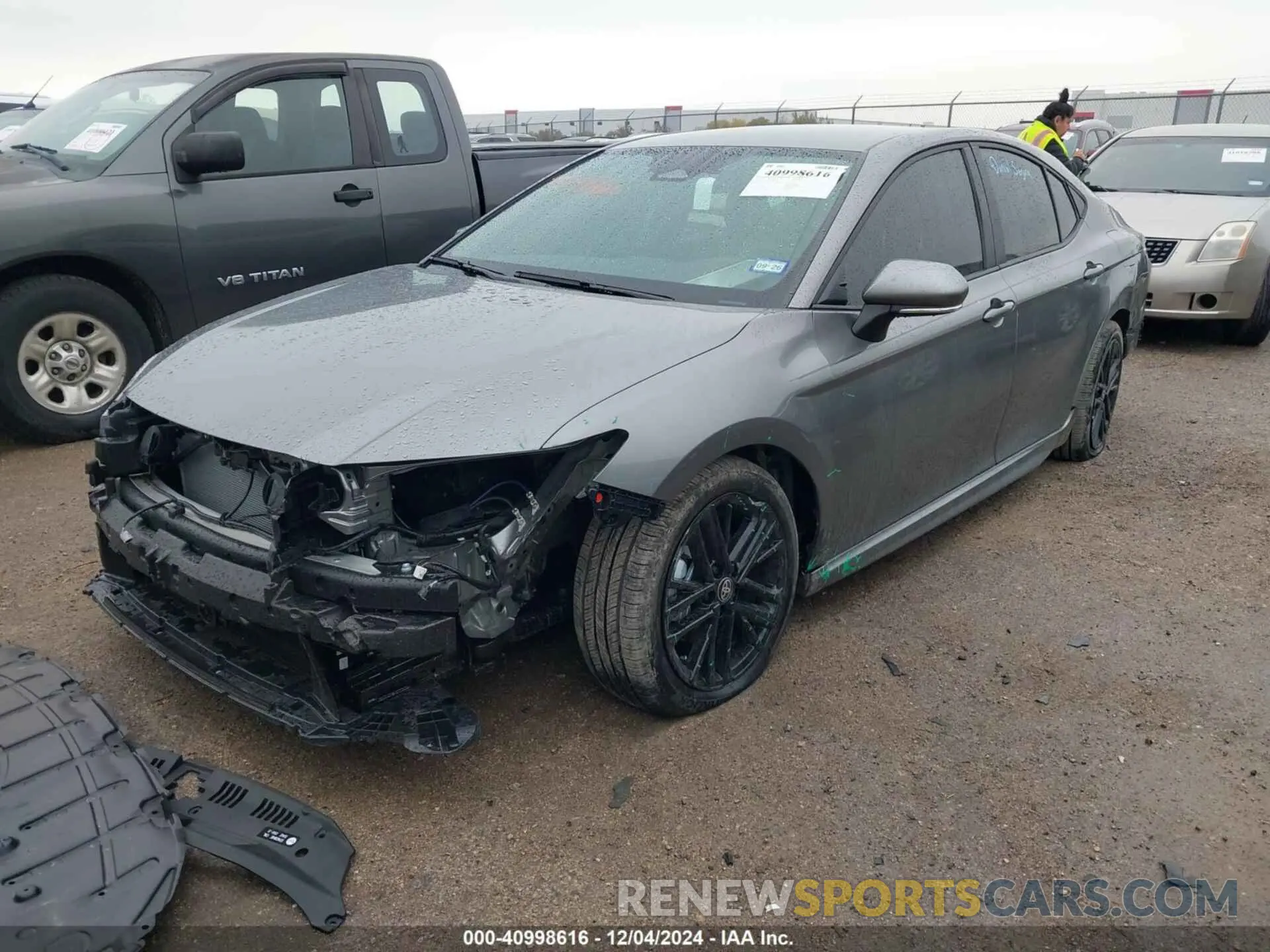 2 fotografías del automóvil dañado 4T1DAACK8SU543170 TOYOTA CAMRY 2025