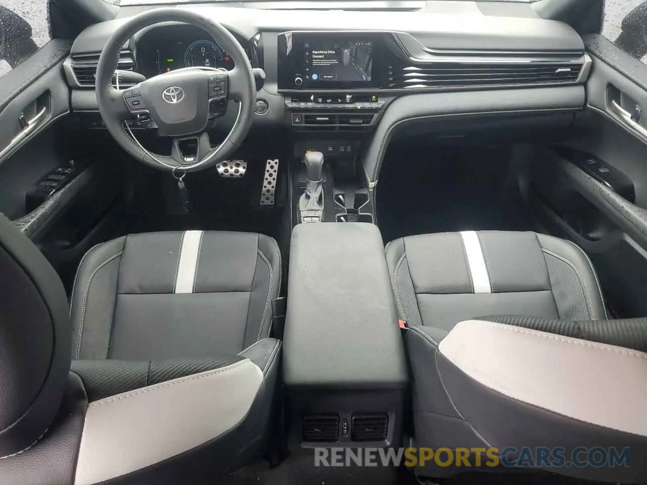 8 fotografías del automóvil dañado 4T1DAACK8SU552550 TOYOTA CAMRY 2025