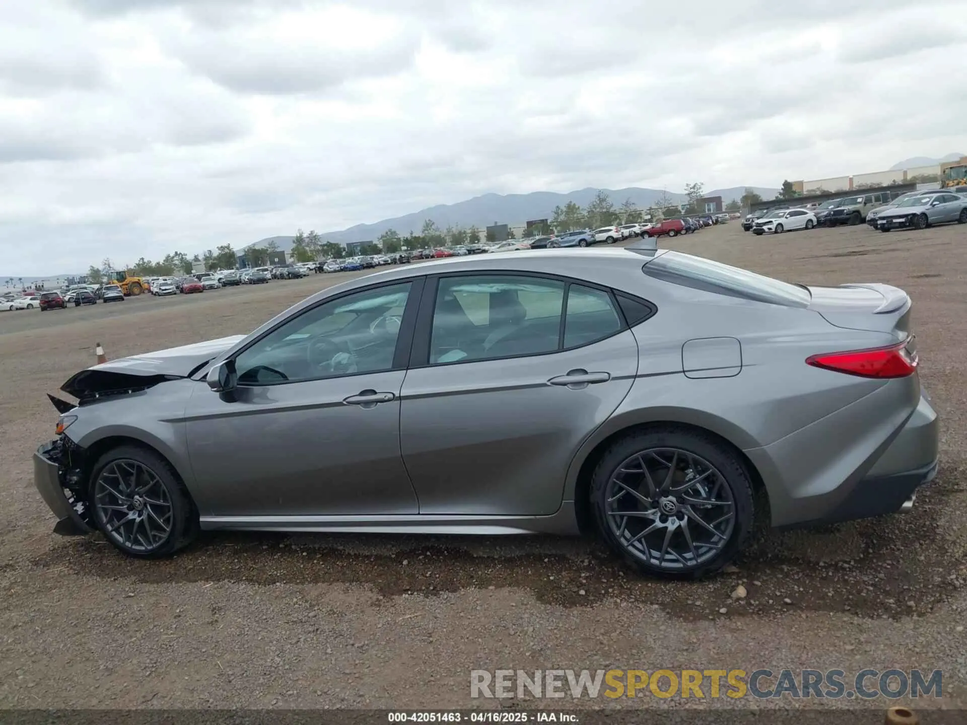 14 fotografías del automóvil dañado 4T1DAACK8SU571597 TOYOTA CAMRY 2025