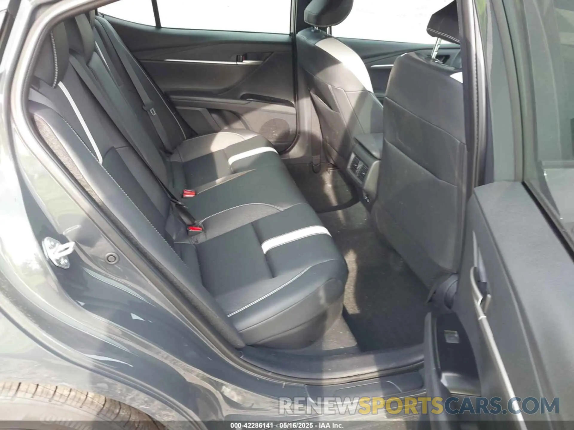 8 fotografías del automóvil dañado 4T1DAACK8SU576668 TOYOTA CAMRY 2025
