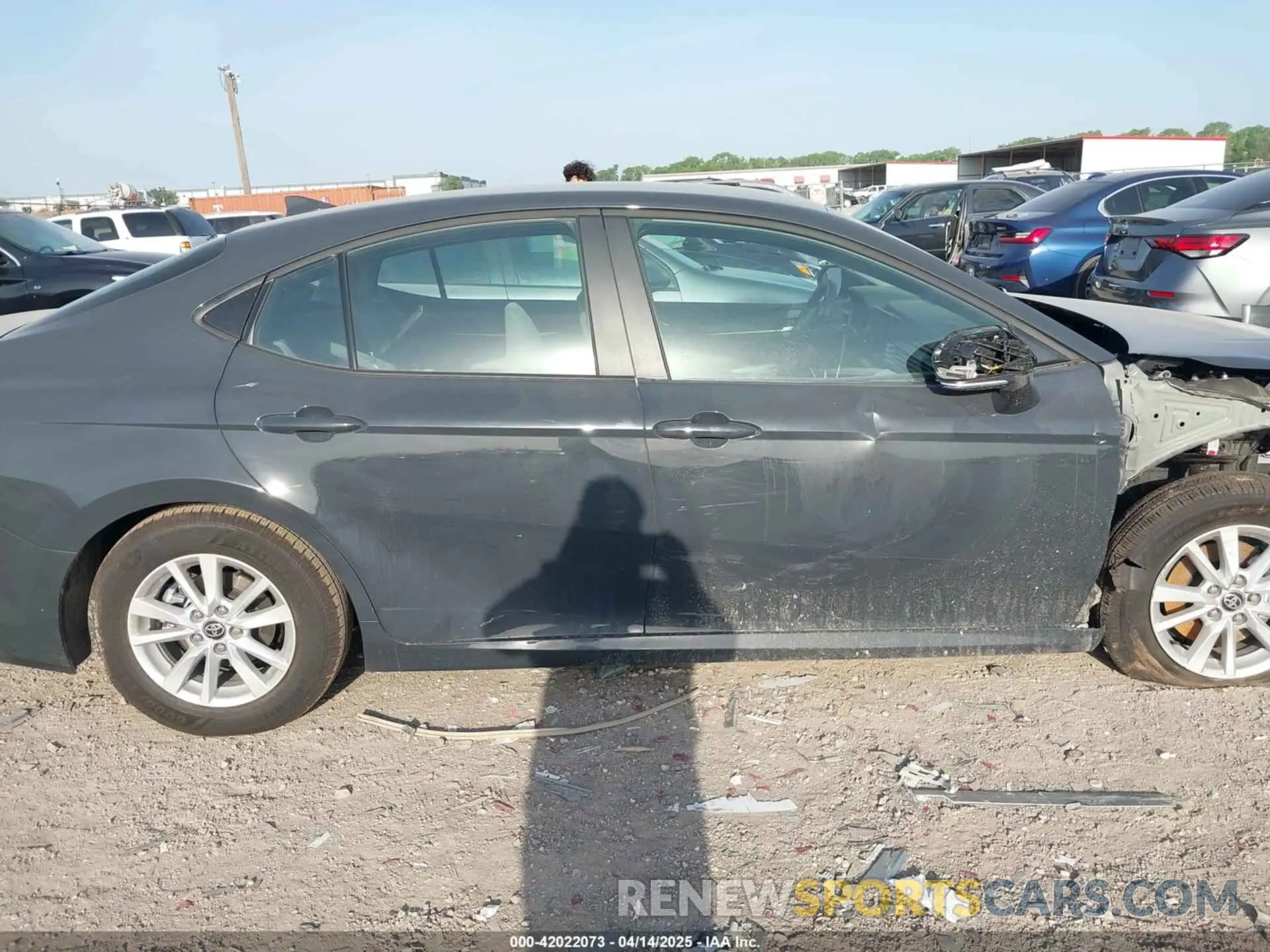 13 fotografías del automóvil dañado 4T1DAACK8SU589548 TOYOTA CAMRY 2025