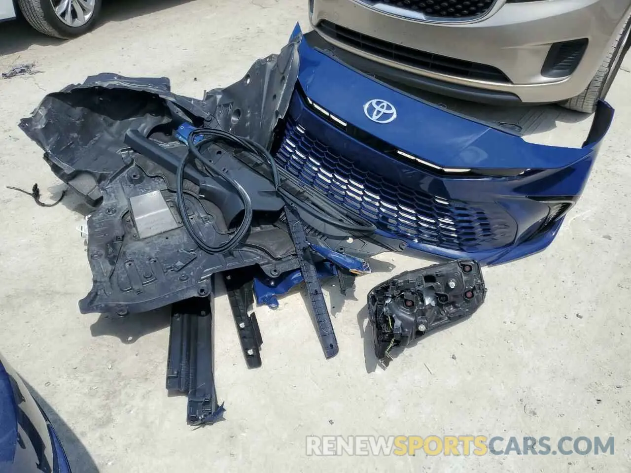 12 fotografías del automóvil dañado 4T1DAACK9SU000961 TOYOTA CAMRY 2025