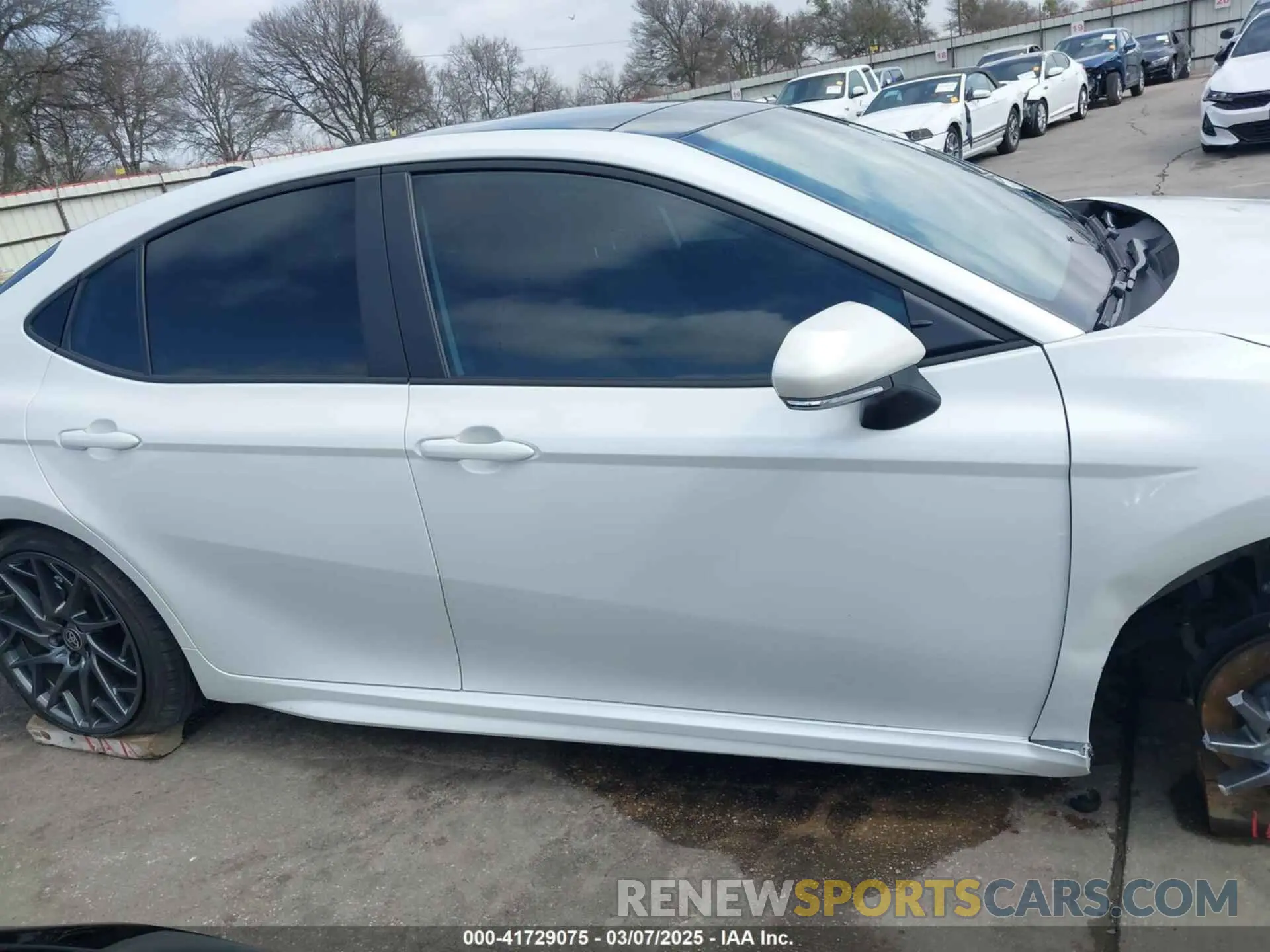 14 fotografías del automóvil dañado 4T1DAACK9SU018876 TOYOTA CAMRY 2025