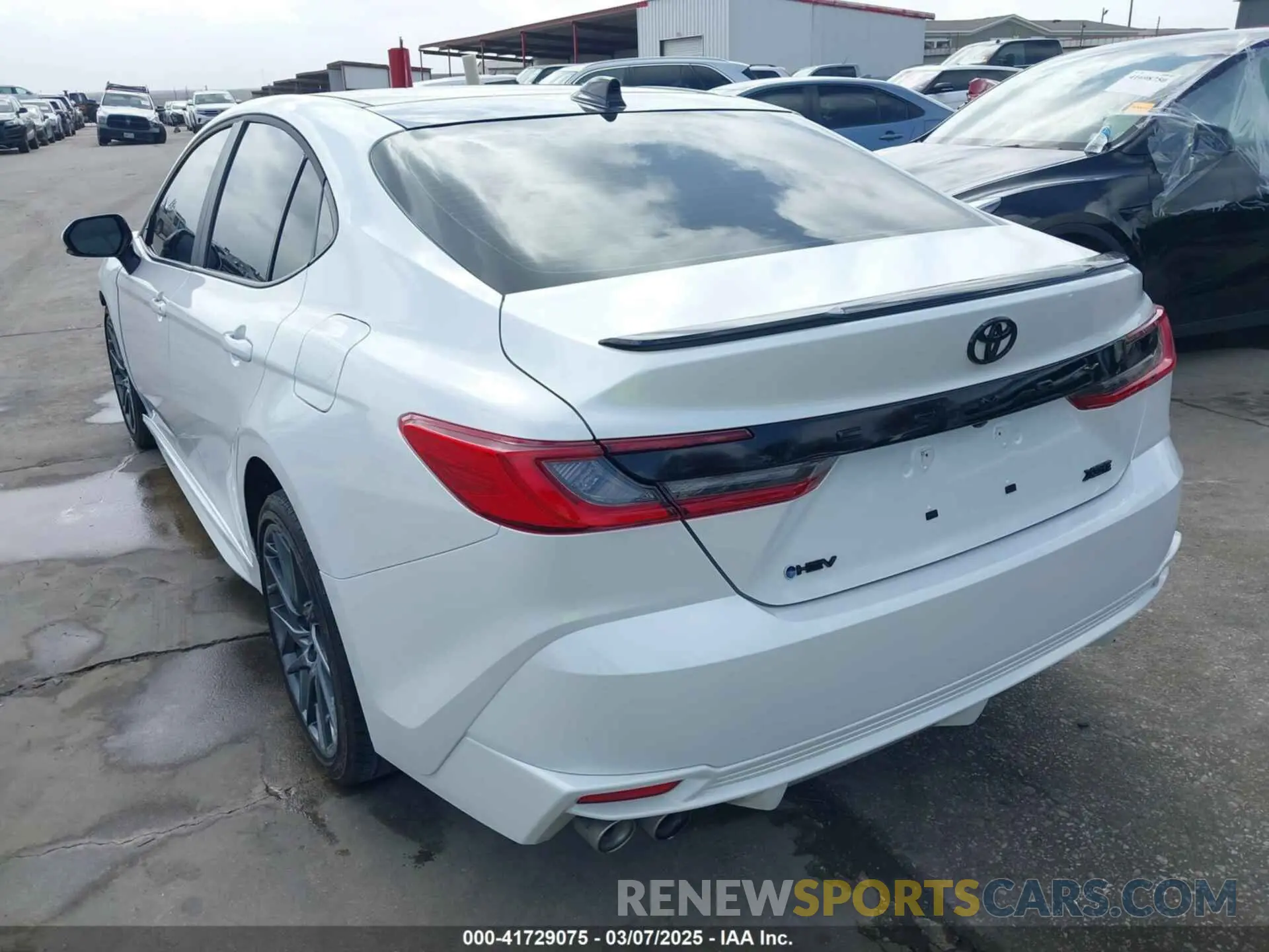 3 fotografías del automóvil dañado 4T1DAACK9SU018876 TOYOTA CAMRY 2025