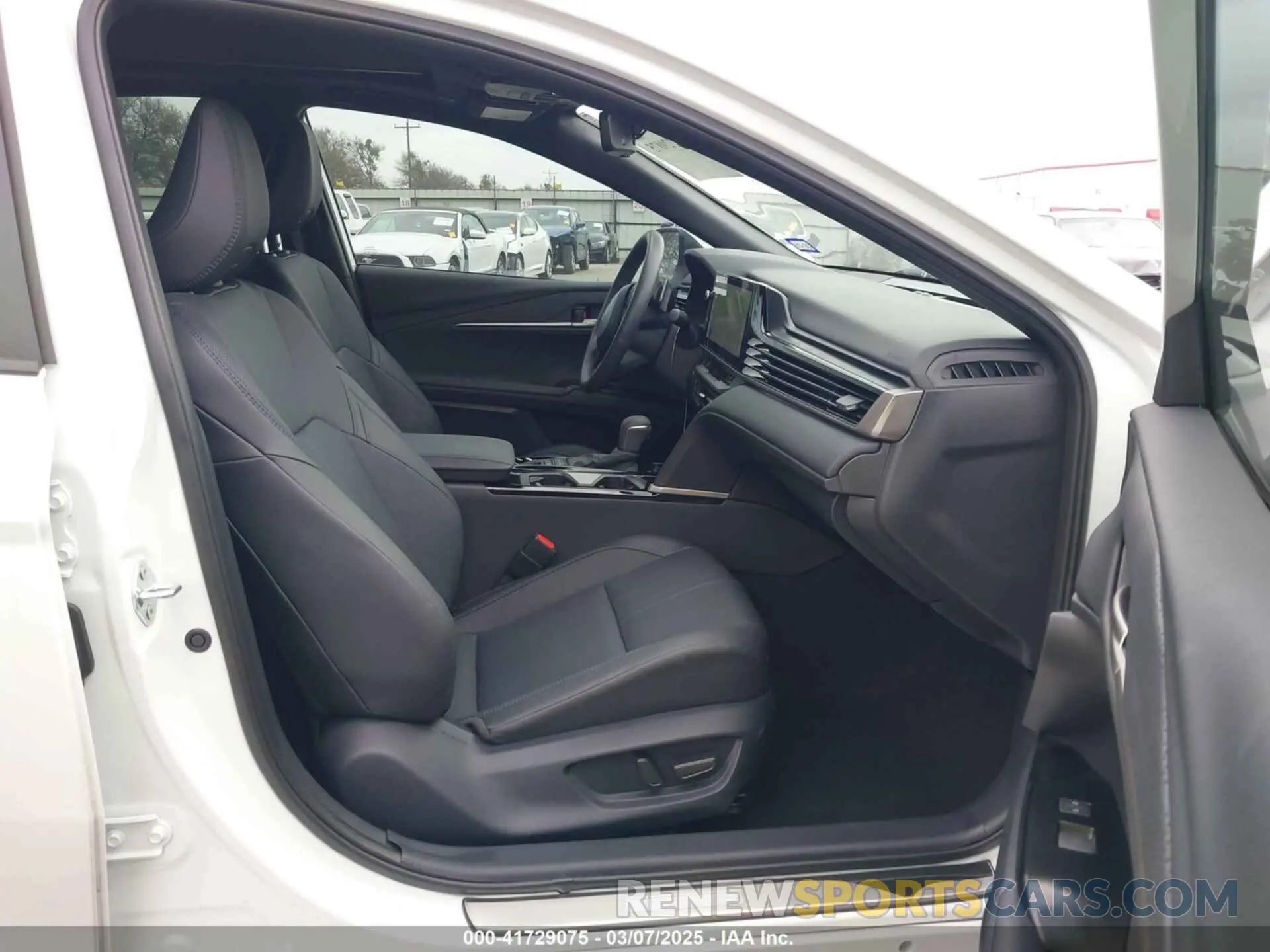 5 fotografías del automóvil dañado 4T1DAACK9SU018876 TOYOTA CAMRY 2025