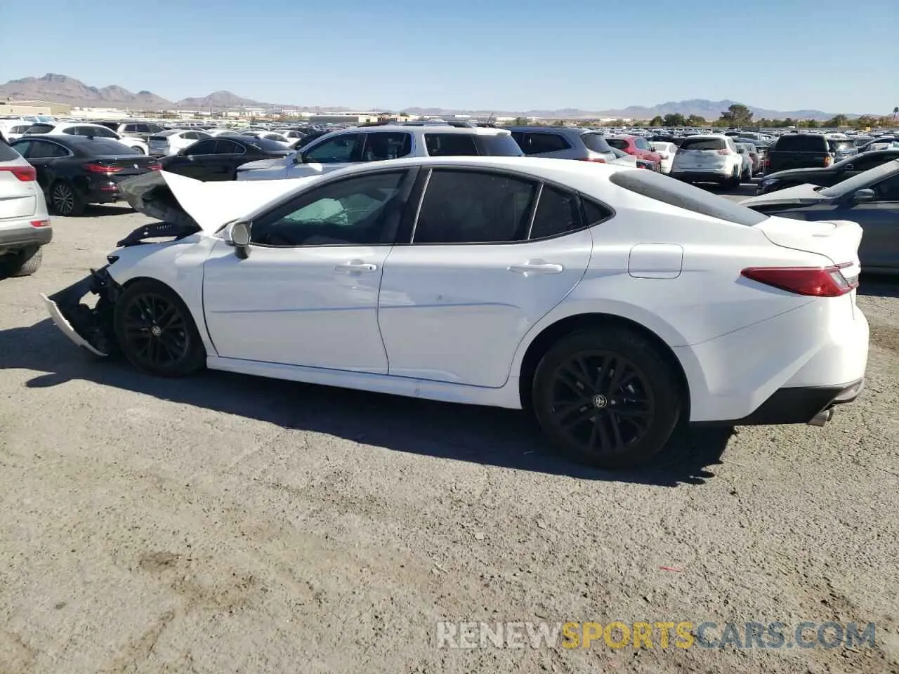 2 fotografías del automóvil dañado 4T1DAACK9SU019431 TOYOTA CAMRY 2025