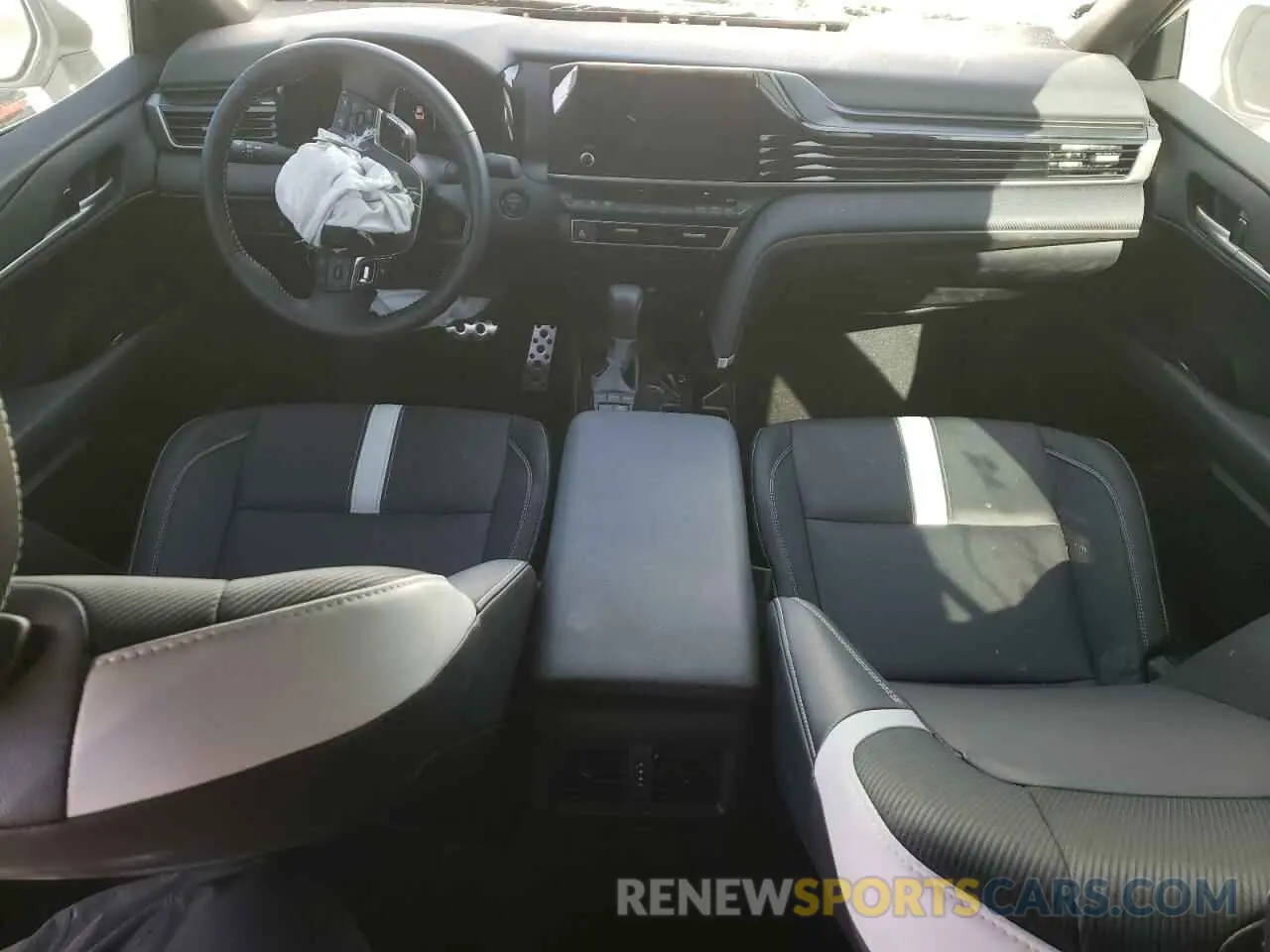 8 fotografías del automóvil dañado 4T1DAACK9SU019431 TOYOTA CAMRY 2025