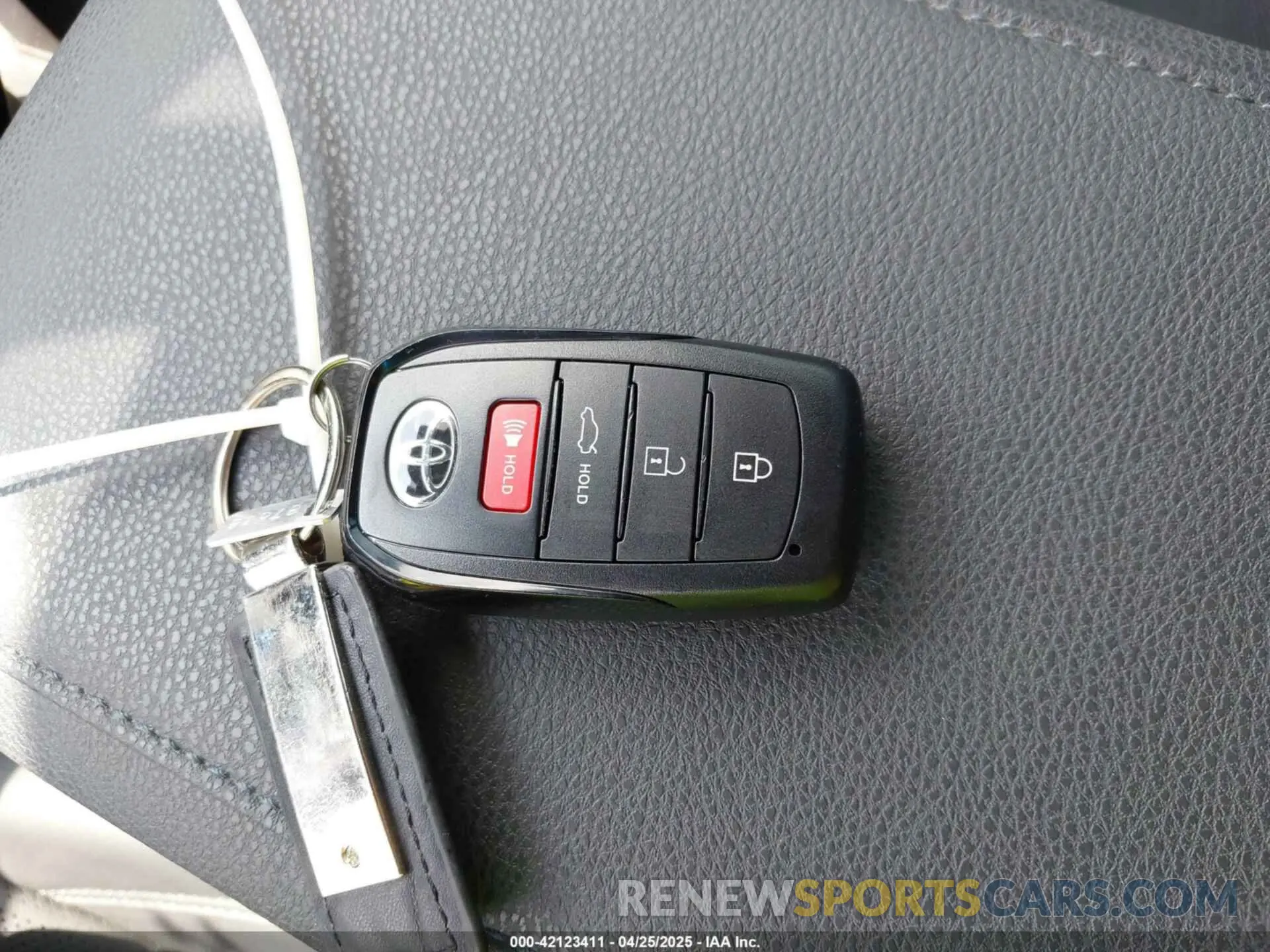 11 fotografías del automóvil dañado 4T1DAACK9SU057936 TOYOTA CAMRY 2025