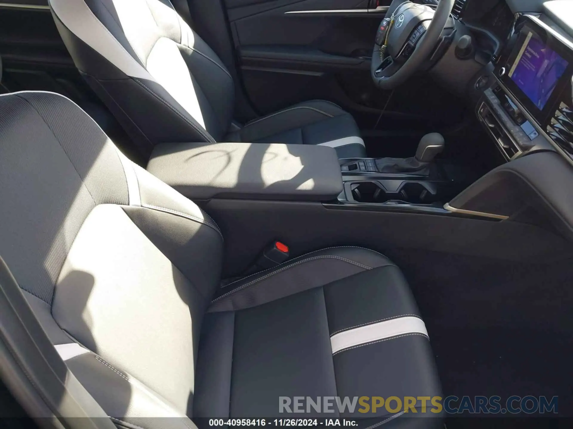5 fotografías del automóvil dañado 4T1DAACK9SU068886 TOYOTA CAMRY 2025