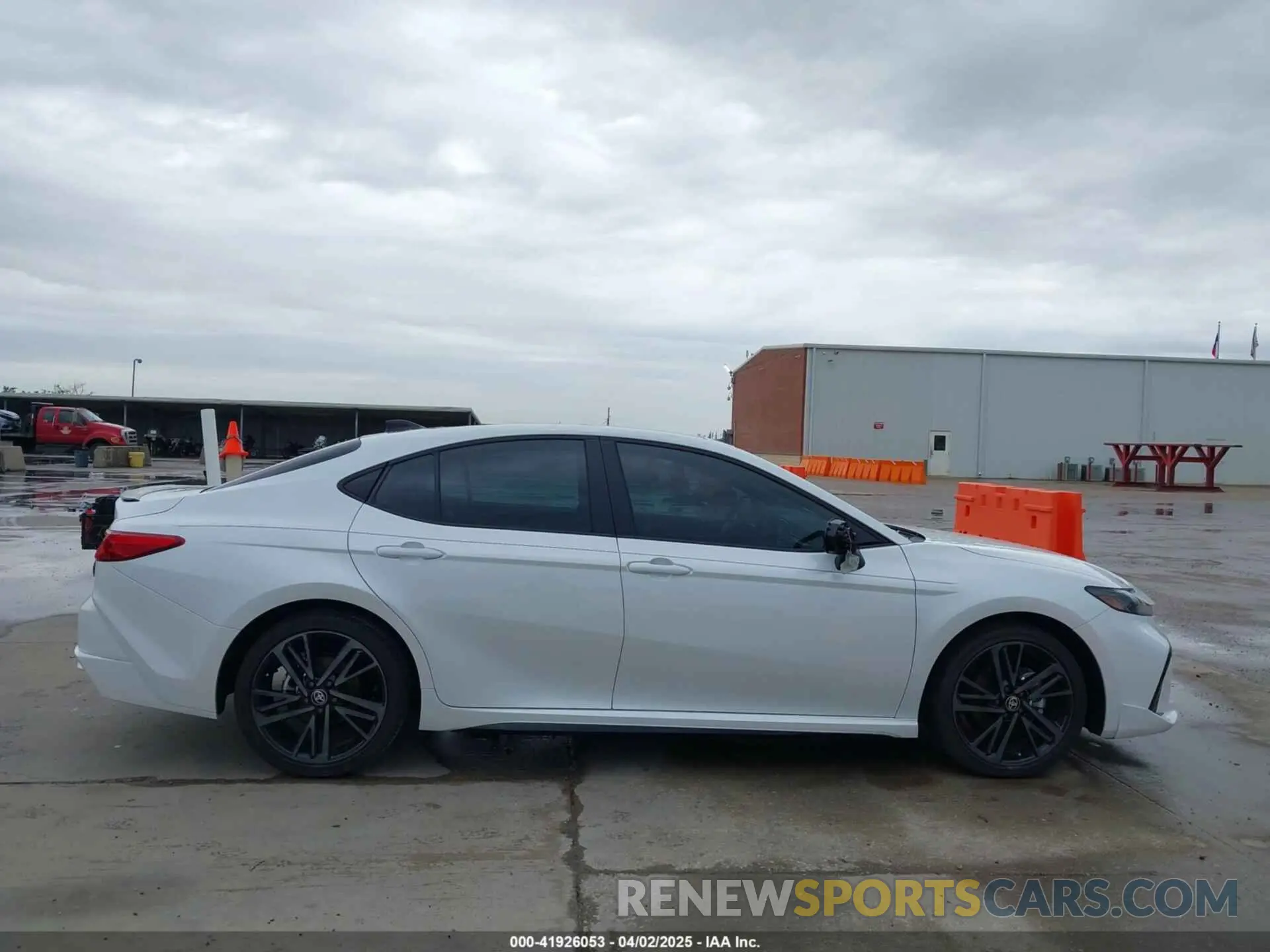 13 fotografías del automóvil dañado 4T1DAACK9SU084151 TOYOTA CAMRY 2025