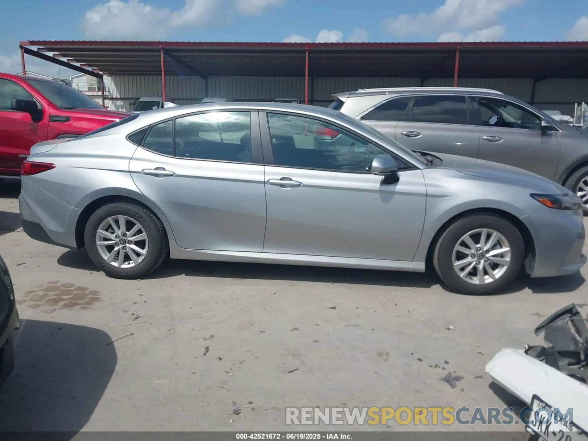 13 fotografías del automóvil dañado 4T1DAACK9SU089513 TOYOTA CAMRY 2025