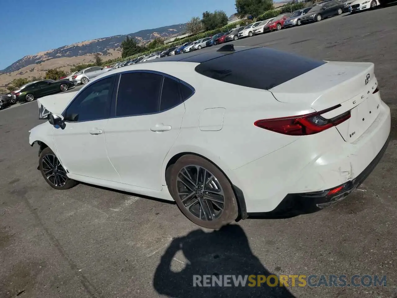 2 fotografías del automóvil dañado 4T1DAACK9SU503146 TOYOTA CAMRY 2025