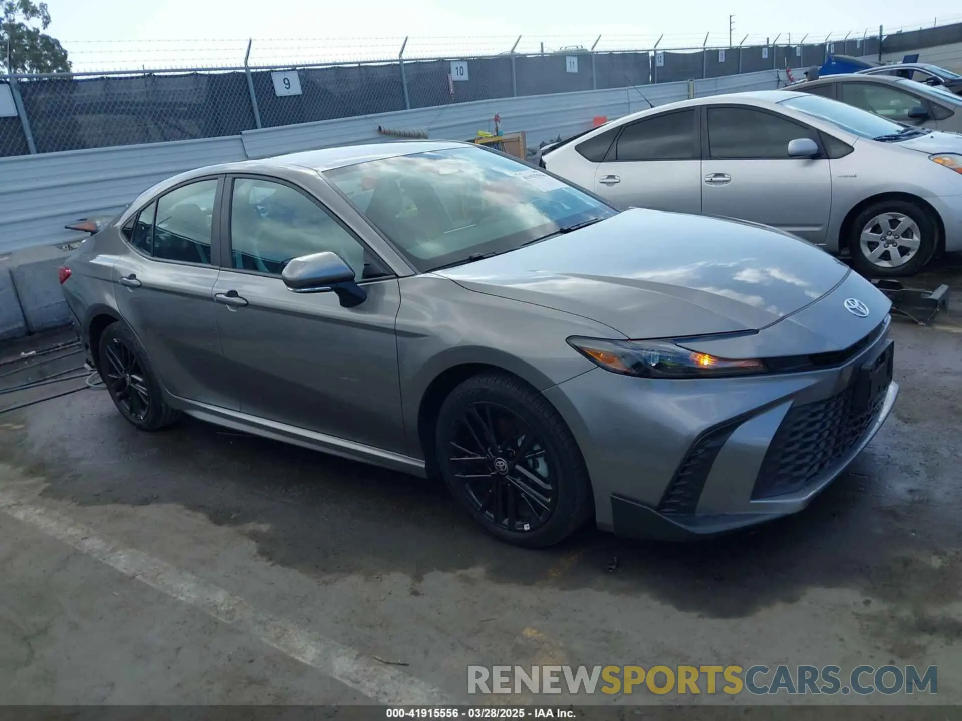 14 fotografías del automóvil dañado 4T1DAACK9SU511344 TOYOTA CAMRY 2025