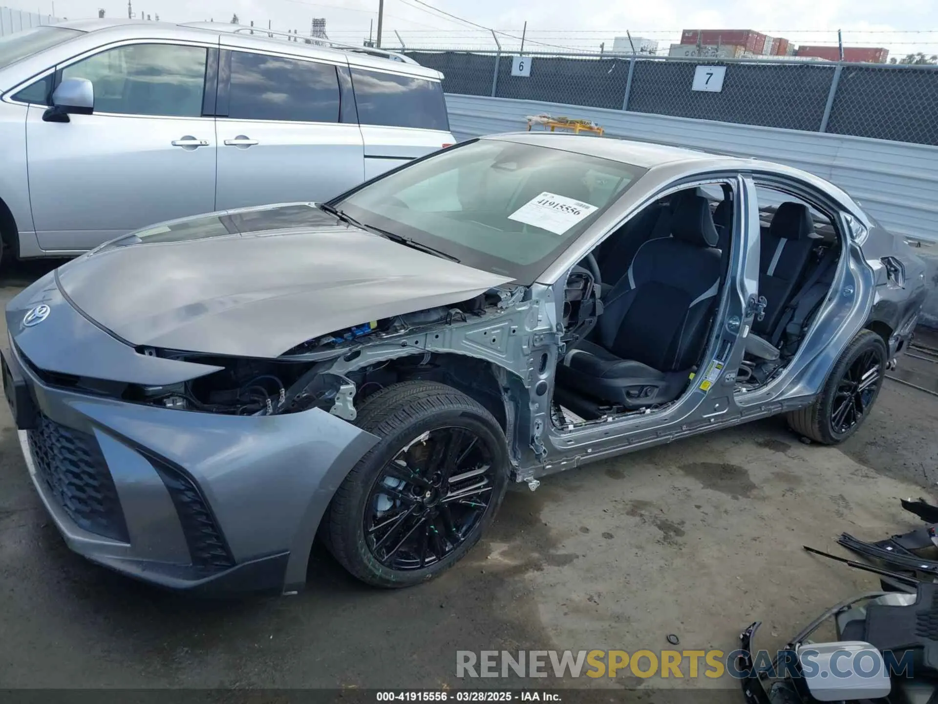 15 fotografías del automóvil dañado 4T1DAACK9SU511344 TOYOTA CAMRY 2025
