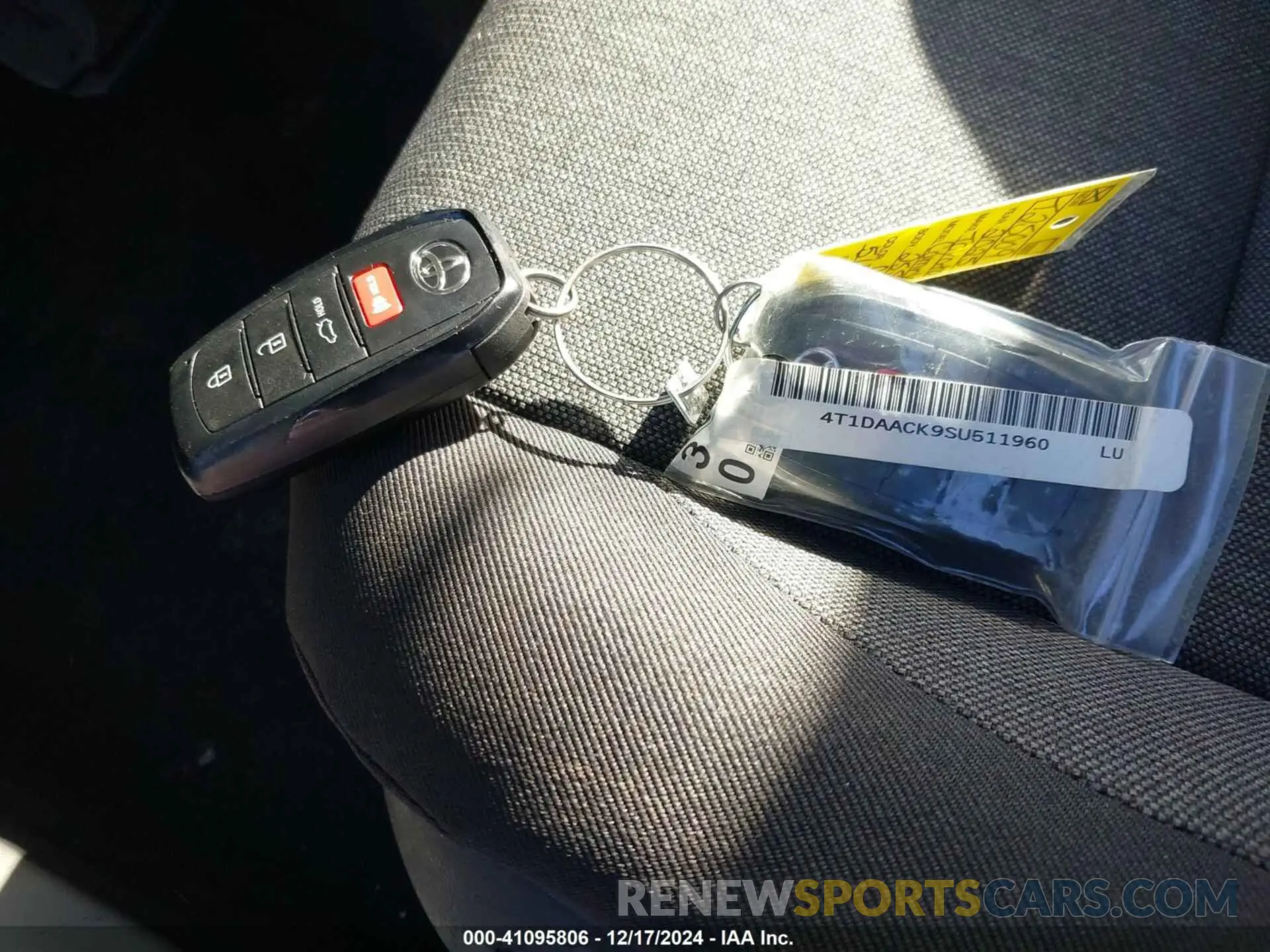 11 fotografías del automóvil dañado 4T1DAACK9SU511960 TOYOTA CAMRY 2025