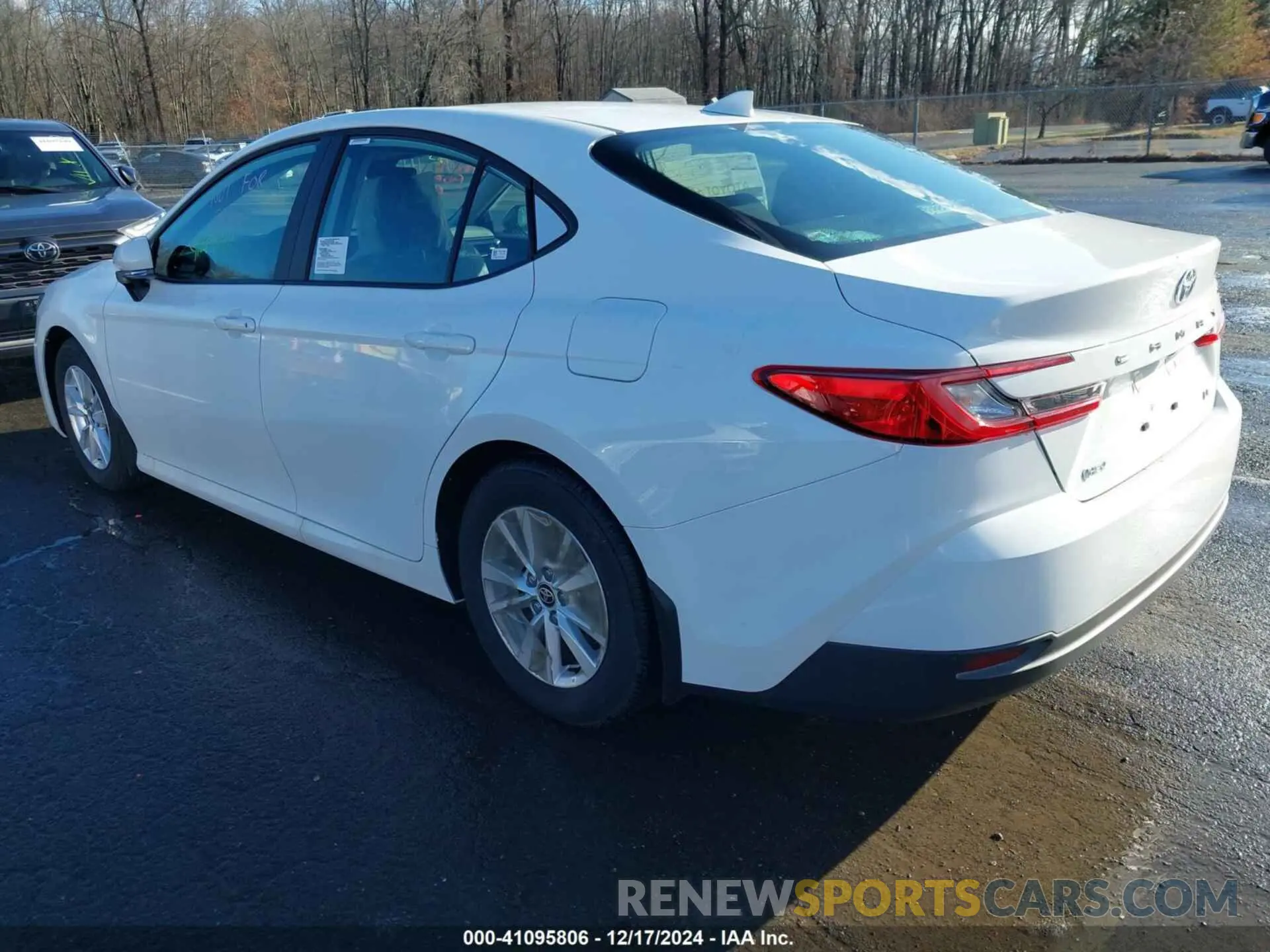 3 fotografías del automóvil dañado 4T1DAACK9SU511960 TOYOTA CAMRY 2025
