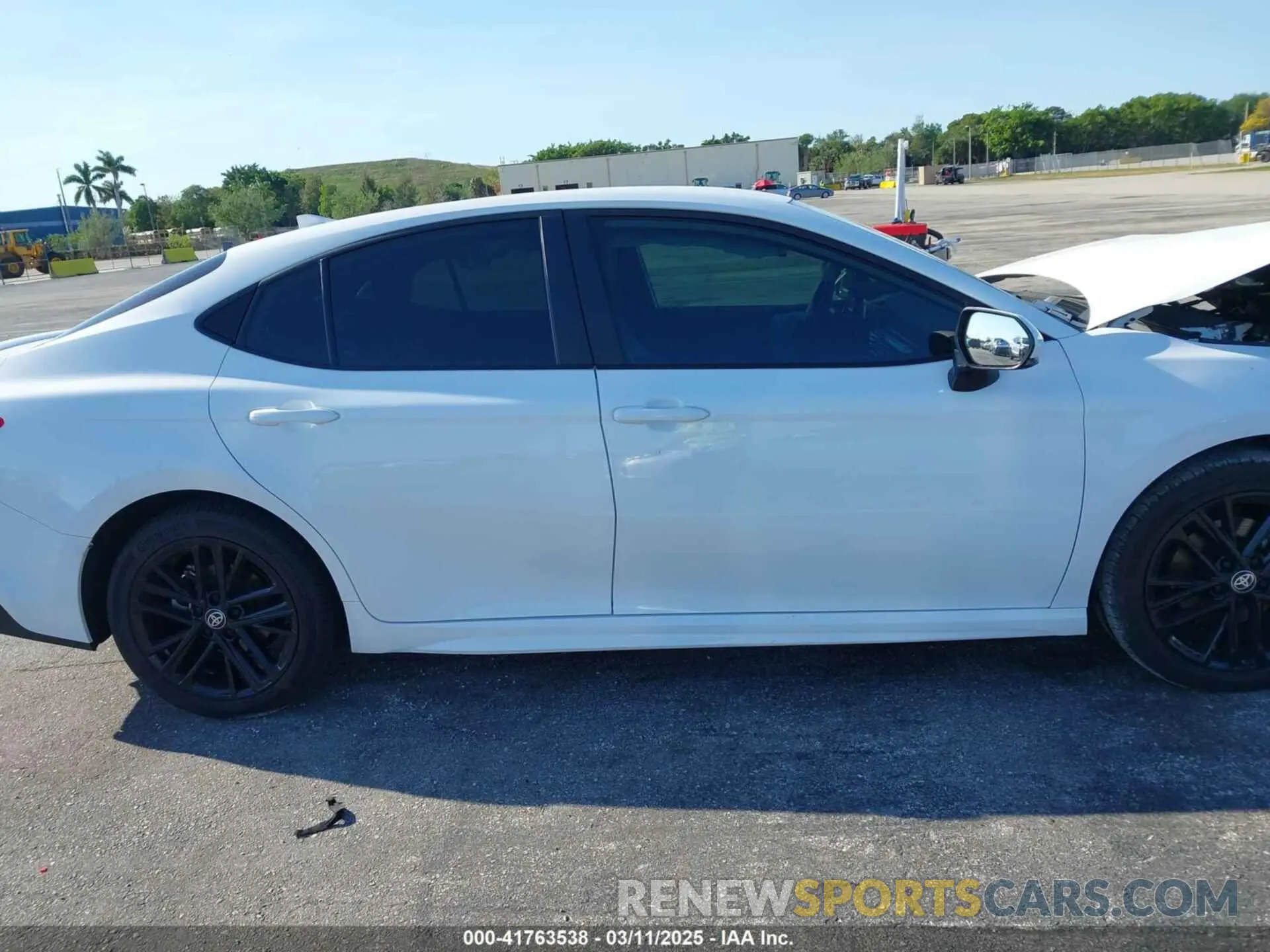 13 fotografías del automóvil dañado 4T1DAACK9SU517144 TOYOTA CAMRY 2025