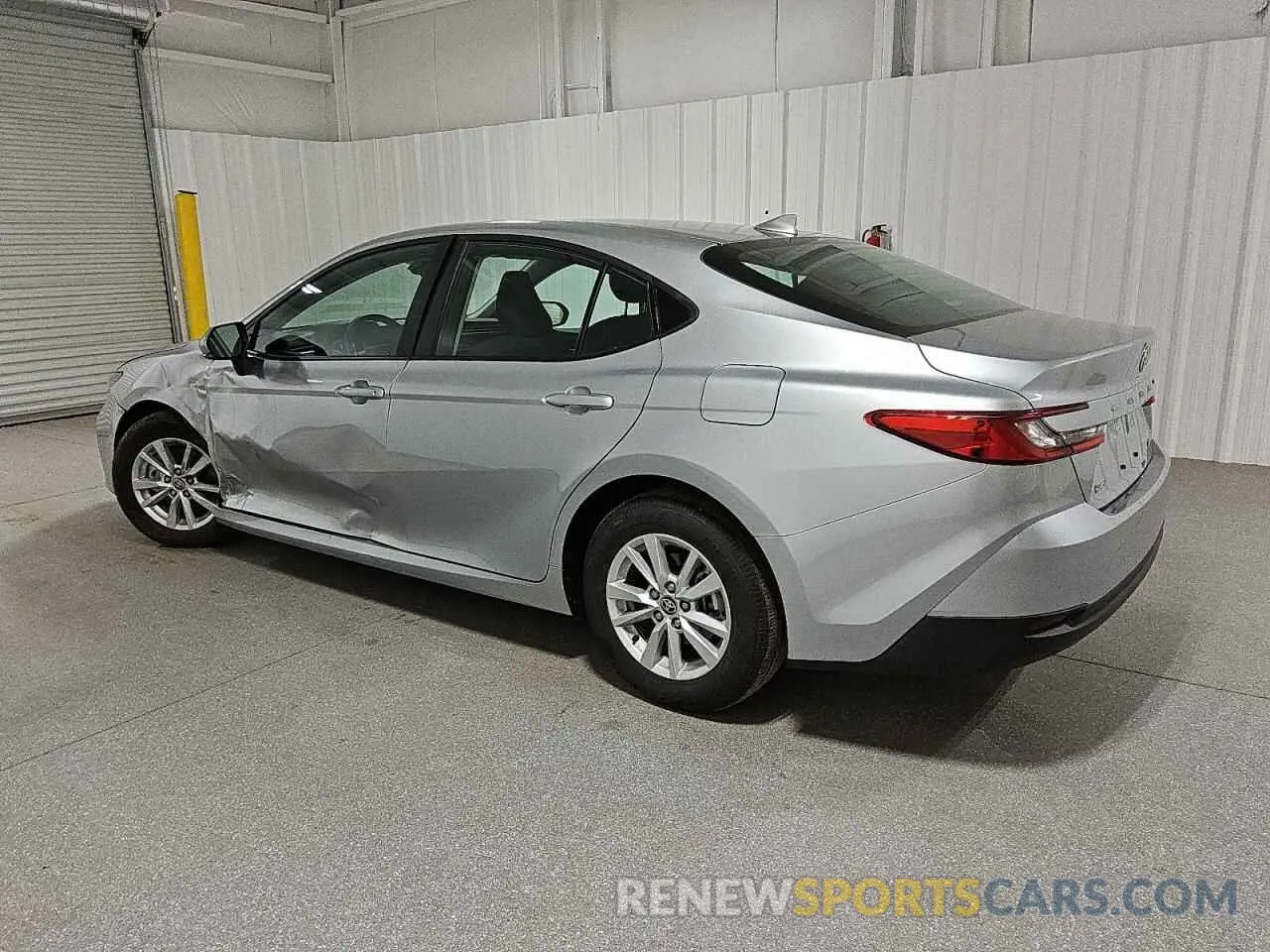 2 fotografías del automóvil dañado 4T1DAACK9SU545056 TOYOTA CAMRY 2025