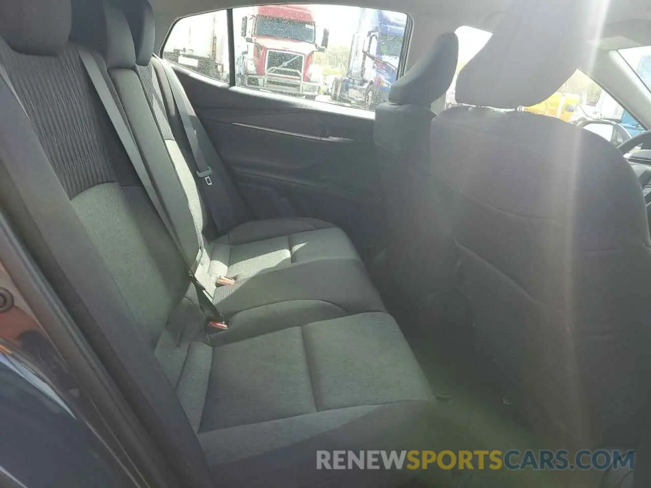 10 fotografías del automóvil dañado 4T1DAACK9SU545896 TOYOTA CAMRY 2025