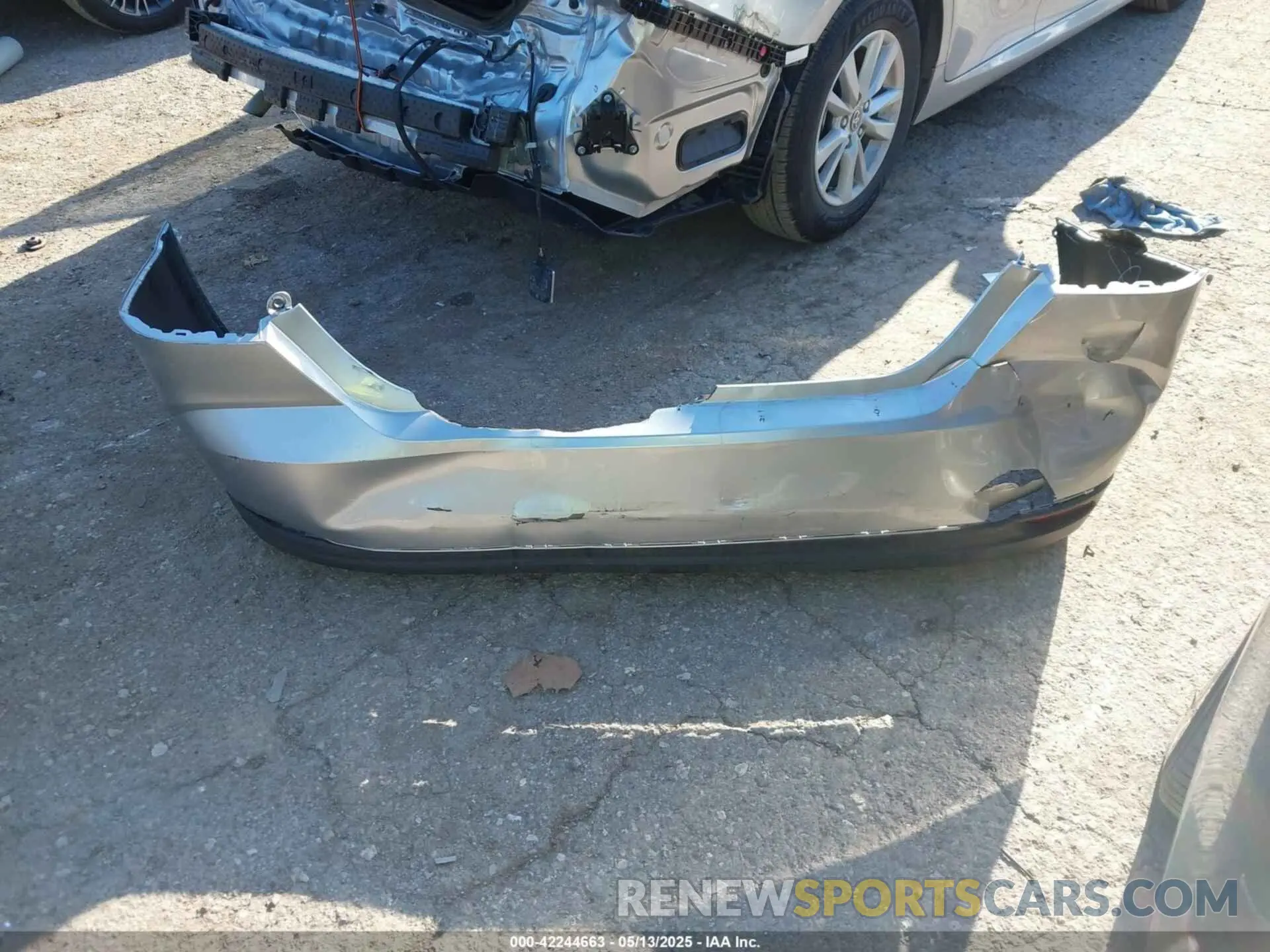 14 fotografías del automóvil dañado 4T1DAACK9SU560009 TOYOTA CAMRY 2025