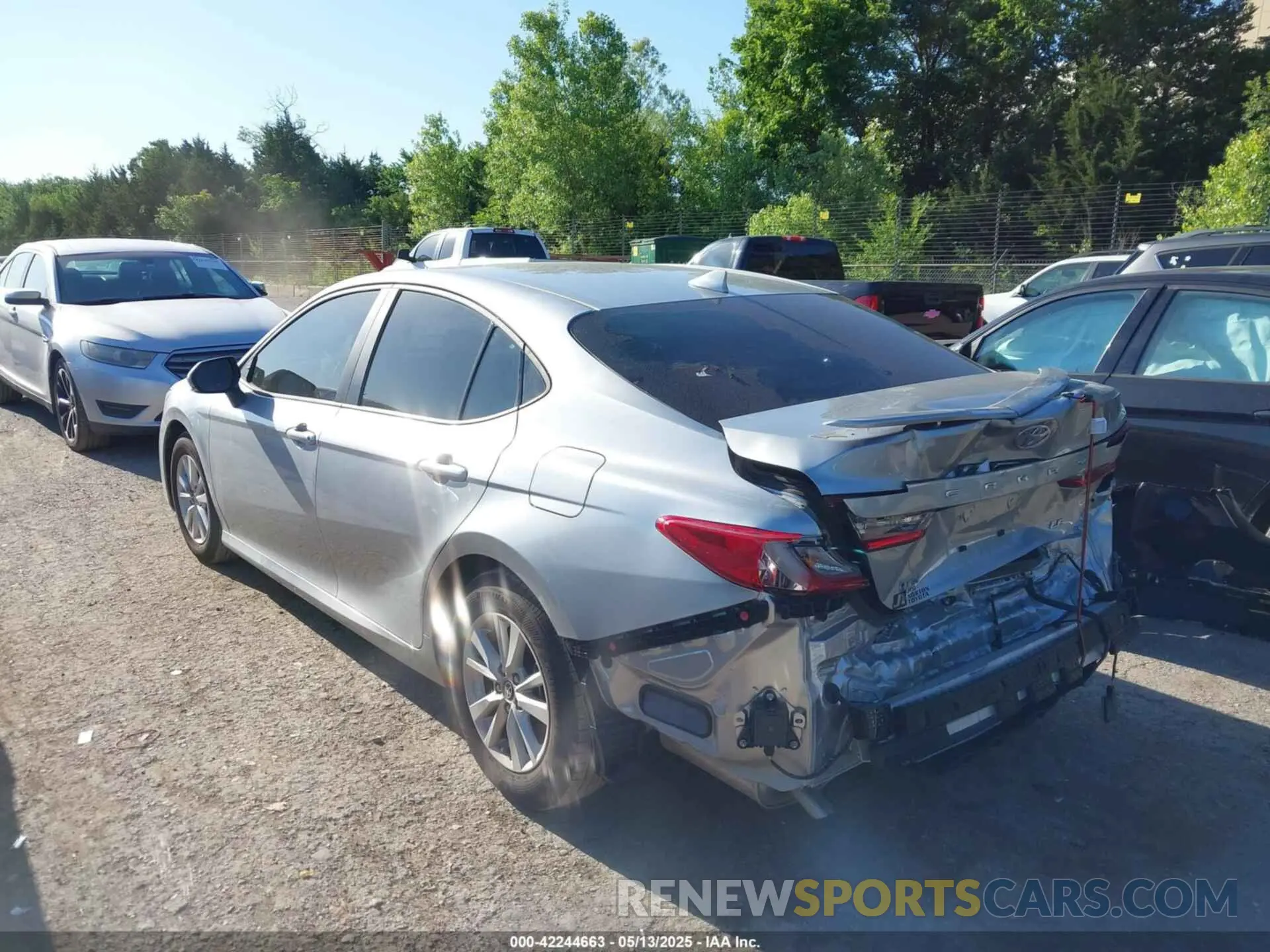 3 fotografías del automóvil dañado 4T1DAACK9SU560009 TOYOTA CAMRY 2025