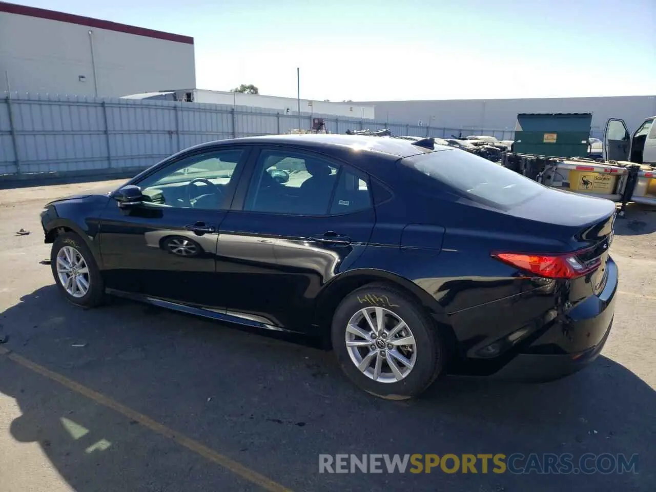 2 fotografías del automóvil dañado 4T1DAACKXSU007207 TOYOTA CAMRY 2025