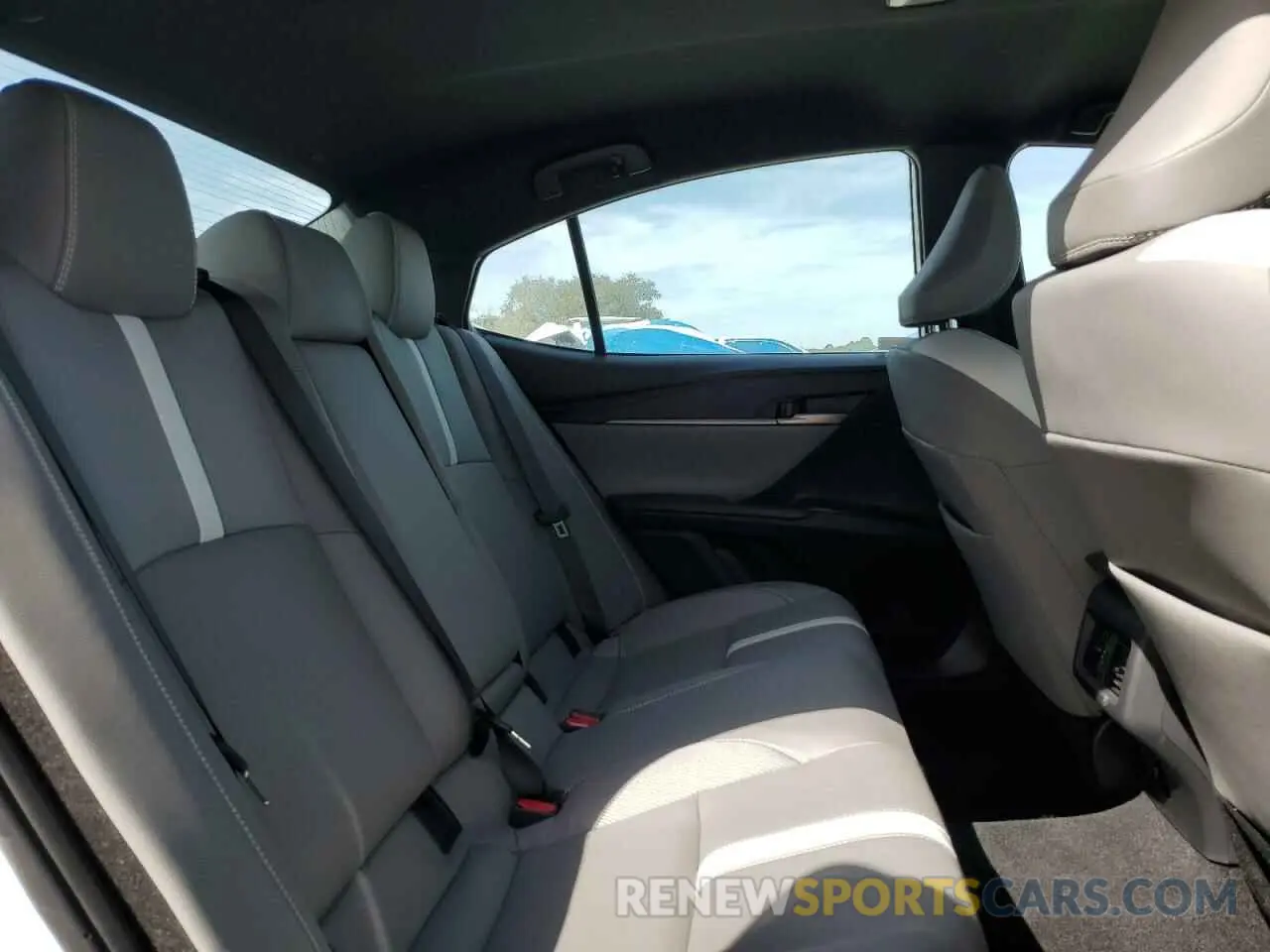 10 fotografías del automóvil dañado 4T1DAACKXSU012780 TOYOTA CAMRY 2025