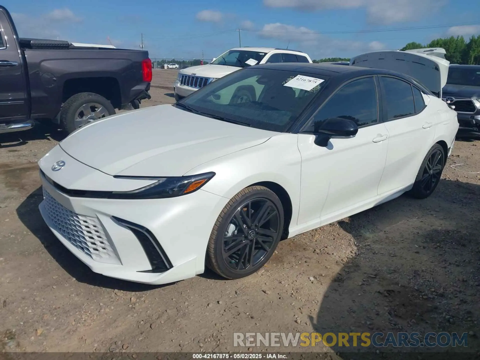 2 fotografías del automóvil dañado 4T1DAACKXSU032799 TOYOTA CAMRY 2025
