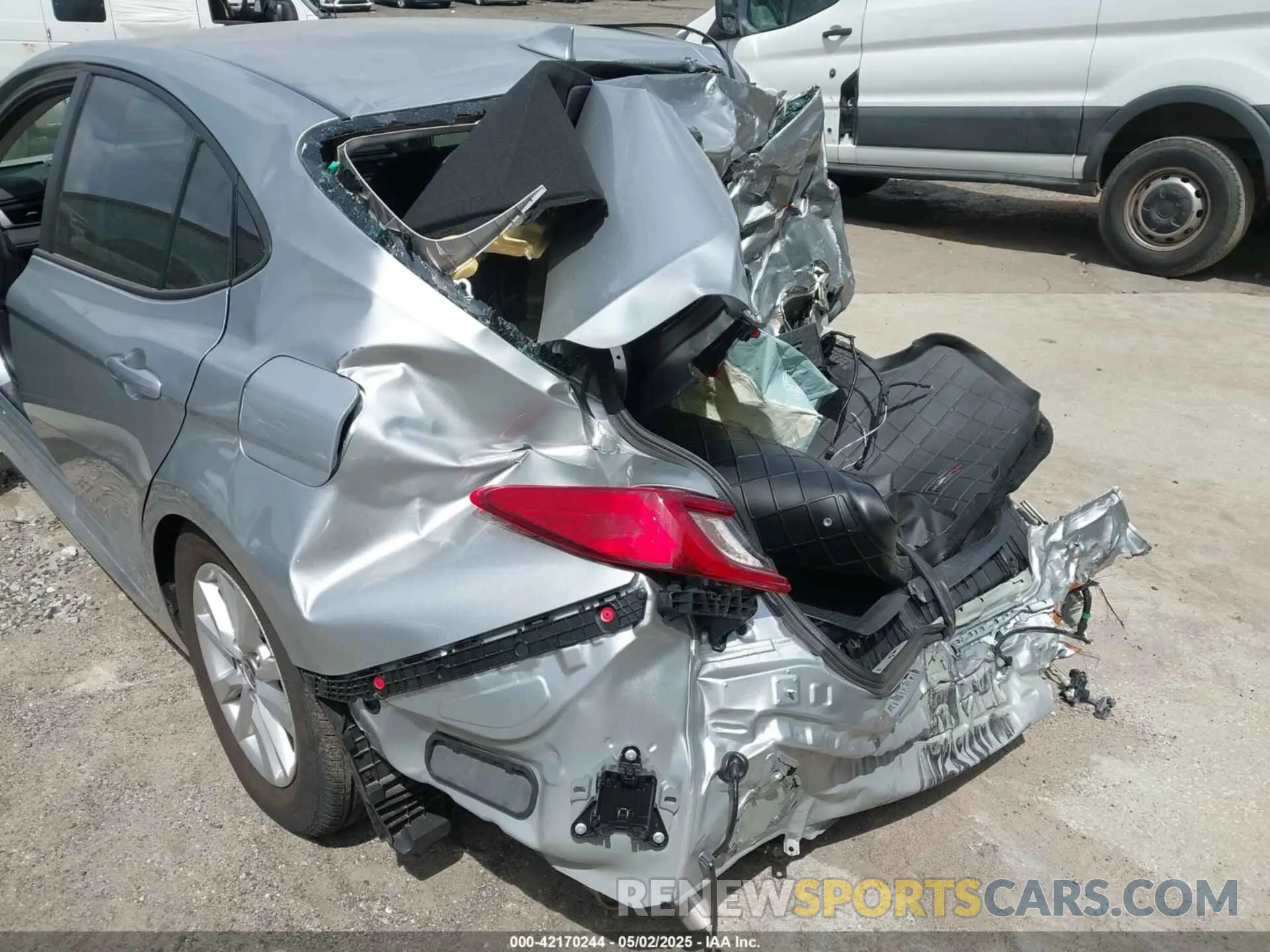 19 fotografías del automóvil dañado 4T1DAACKXSU037811 TOYOTA CAMRY 2025