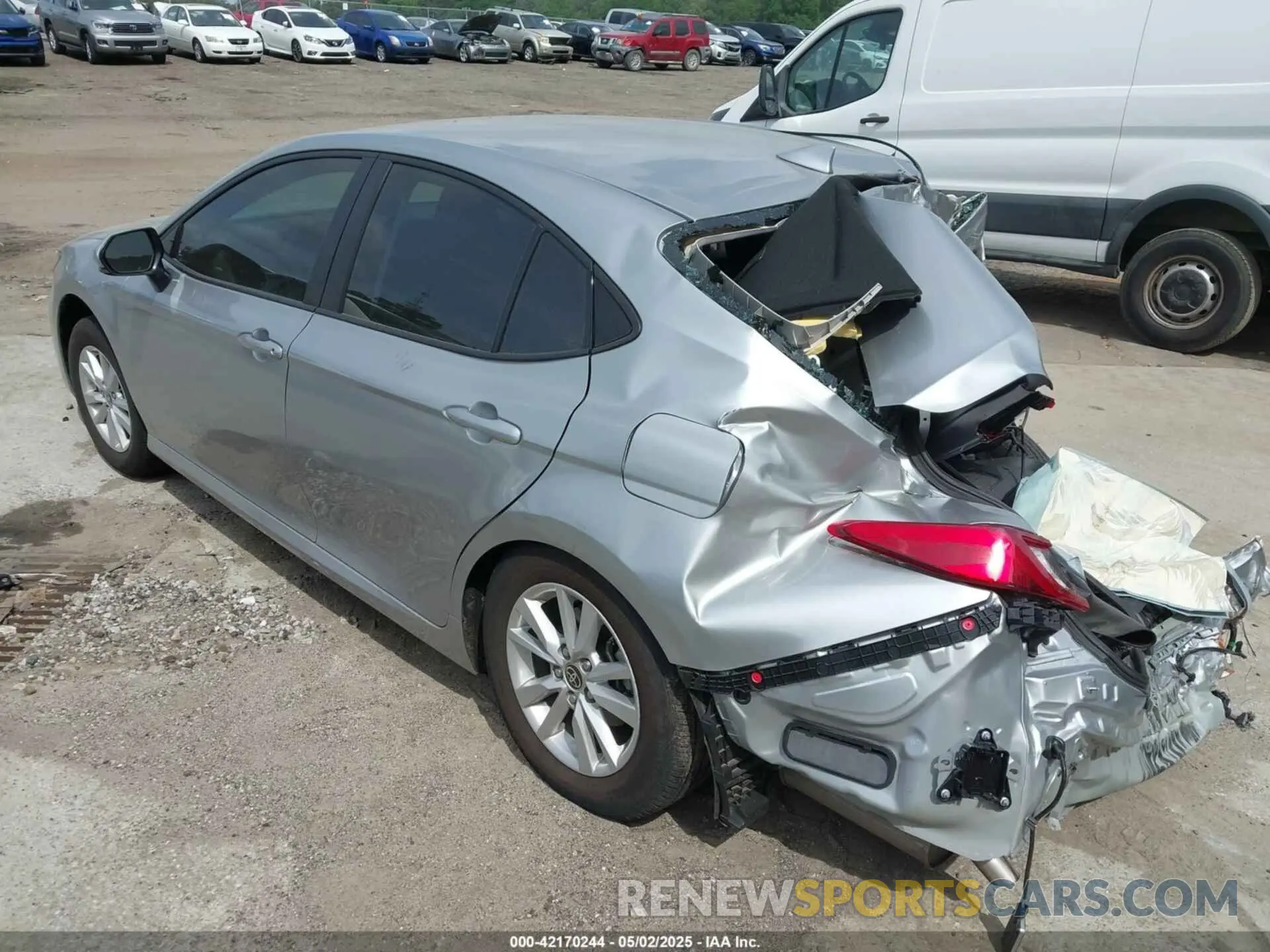 3 fotografías del automóvil dañado 4T1DAACKXSU037811 TOYOTA CAMRY 2025