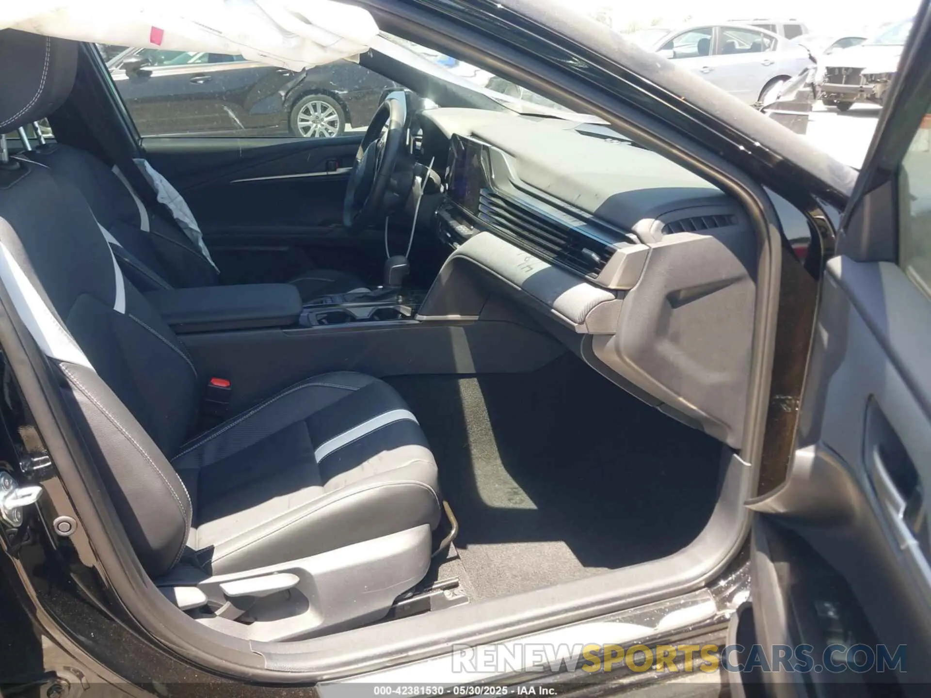 5 fotografías del automóvil dañado 4T1DAACKXSU058108 TOYOTA CAMRY 2025
