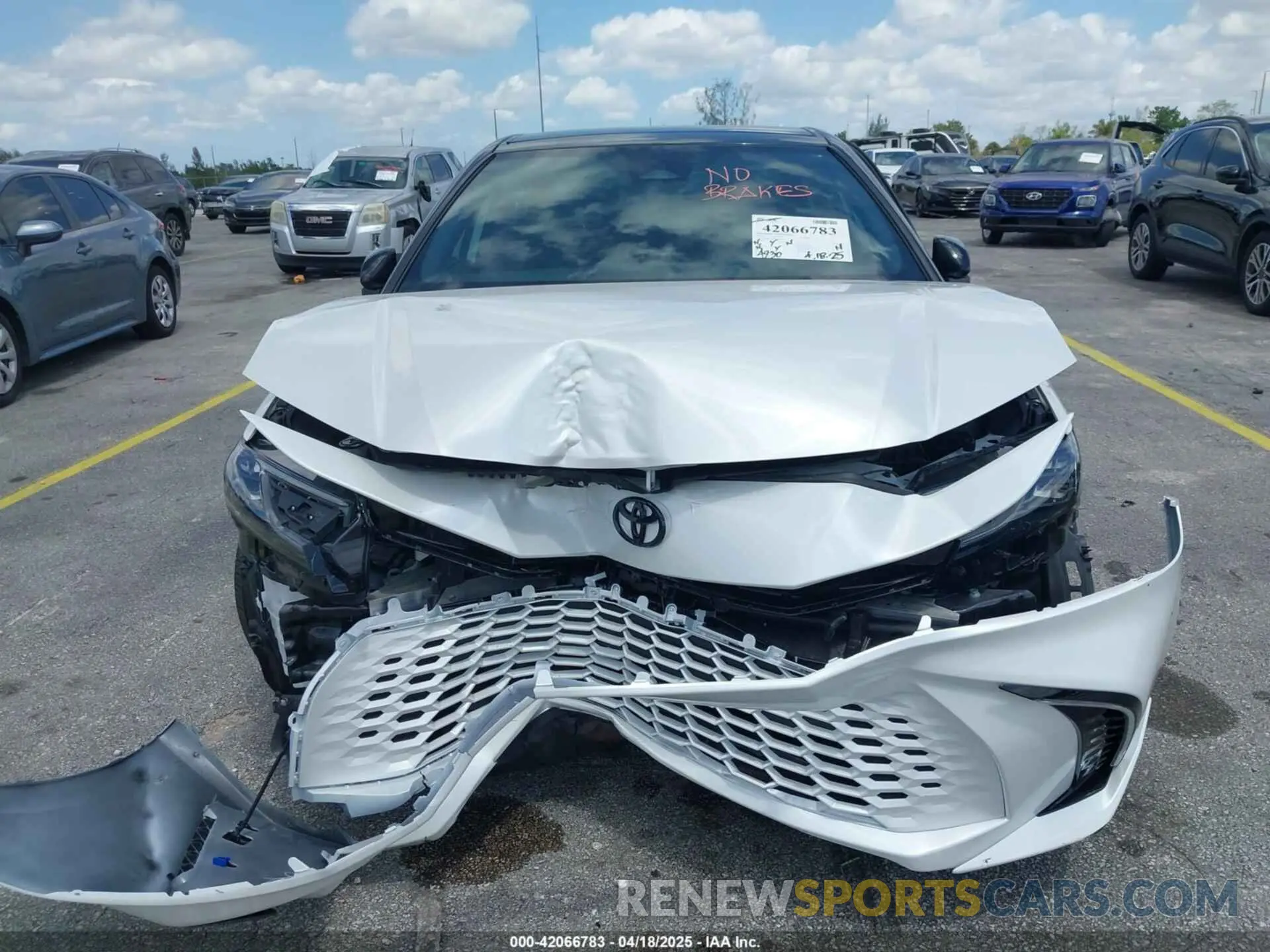 12 fotografías del automóvil dañado 4T1DAACKXSU079945 TOYOTA CAMRY 2025