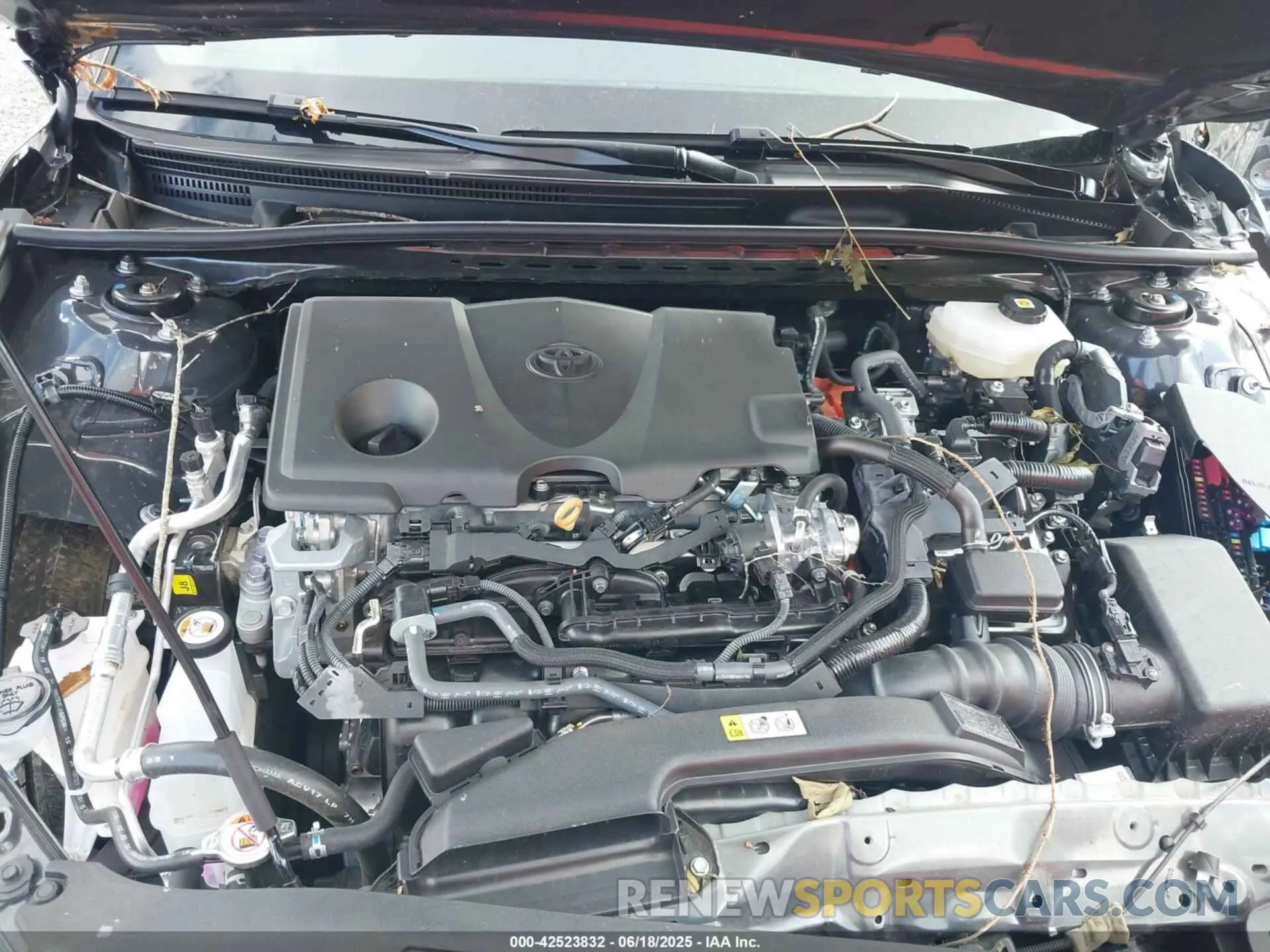 10 fotografías del automóvil dañado 4T1DAACKXSU090590 TOYOTA CAMRY 2025