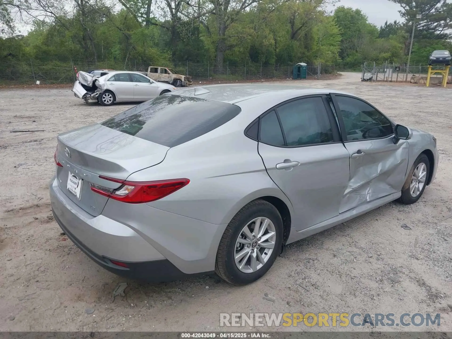 4 fotografías del automóvil dañado 4T1DAACKXSU120235 TOYOTA CAMRY 2025