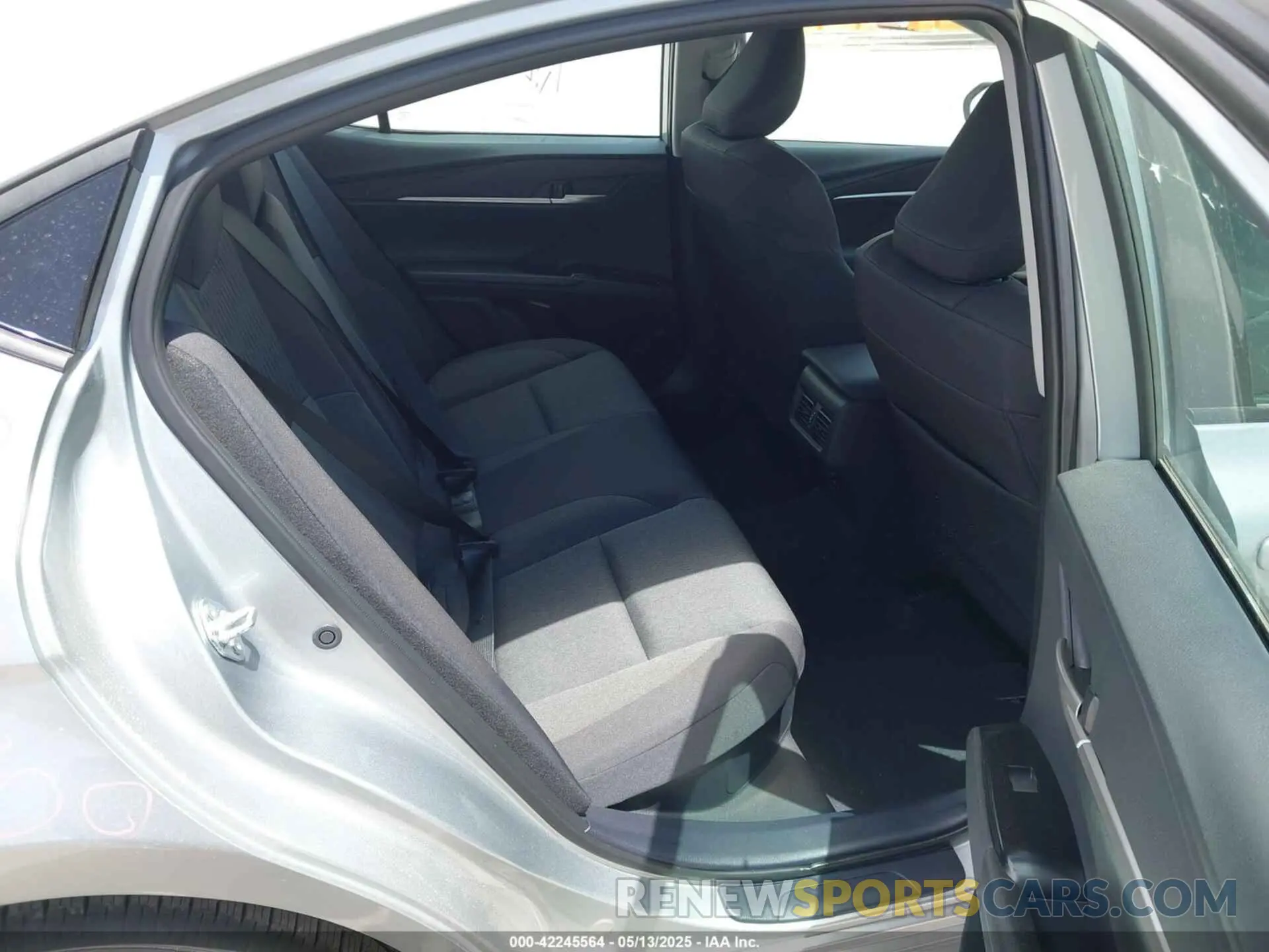 8 fotografías del automóvil dañado 4T1DAACKXSU137360 TOYOTA CAMRY 2025