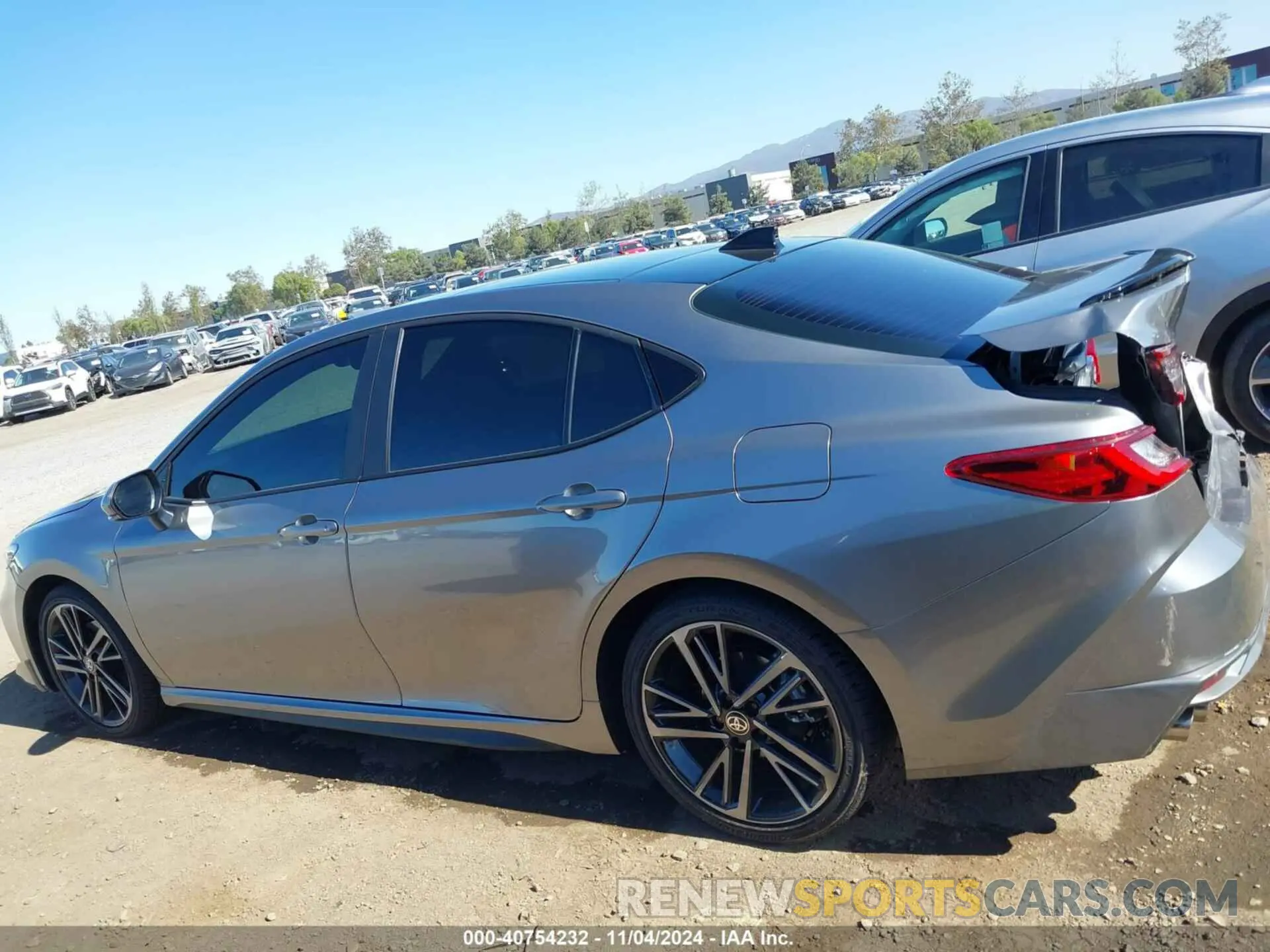 15 fotografías del automóvil dañado 4T1DAACKXSU504385 TOYOTA CAMRY 2025