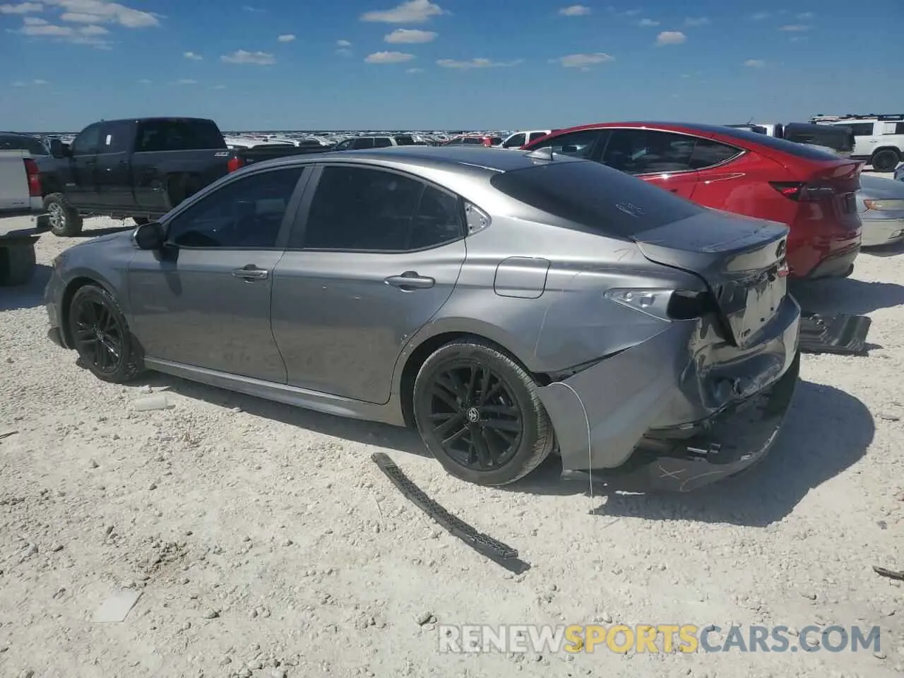 2 fotografías del automóvil dañado 4T1DAACKXSU511577 TOYOTA CAMRY 2025