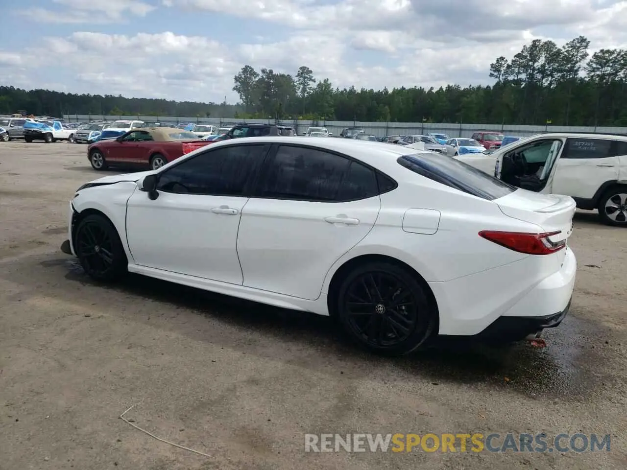 2 fotografías del automóvil dañado 4T1DAACKXSU514415 TOYOTA CAMRY 2025