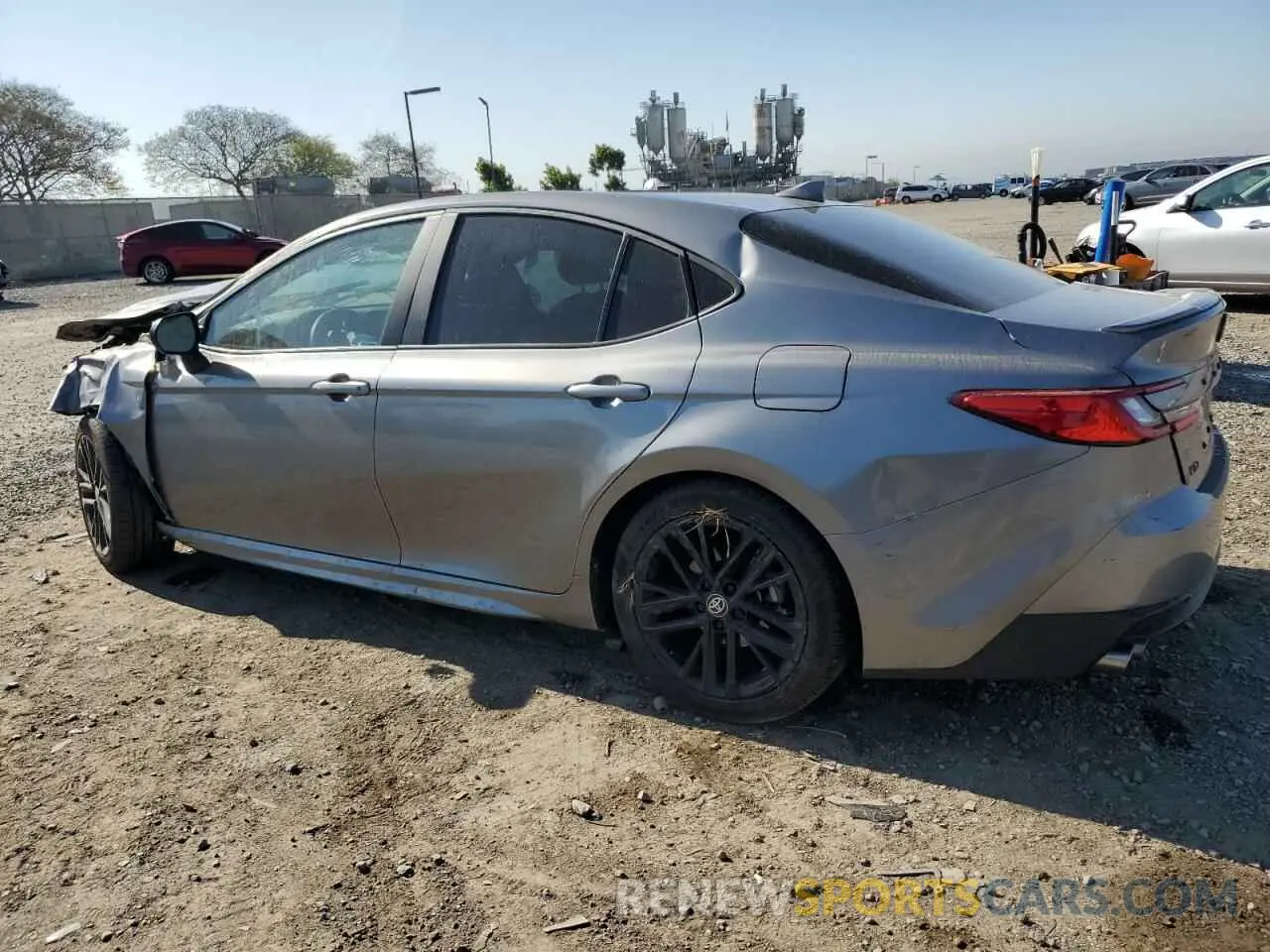 2 fotografías del automóvil dañado 4T1DAACKXSU517010 TOYOTA CAMRY 2025