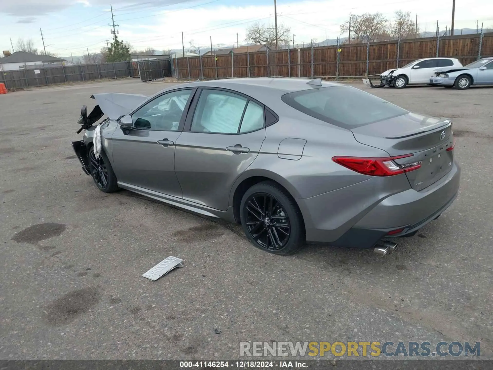 3 fotografías del automóvil dañado 4T1DAACKXSU527987 TOYOTA CAMRY 2025