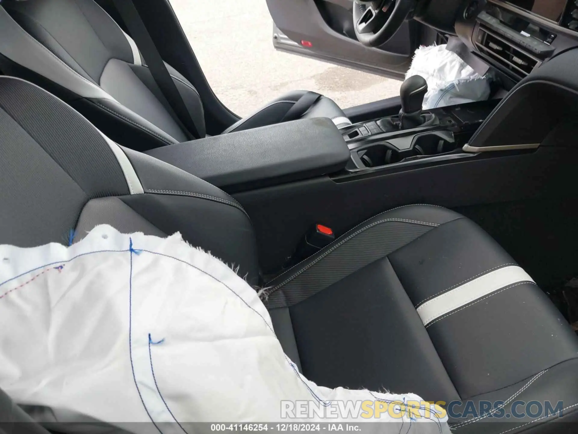 5 fotografías del automóvil dañado 4T1DAACKXSU527987 TOYOTA CAMRY 2025