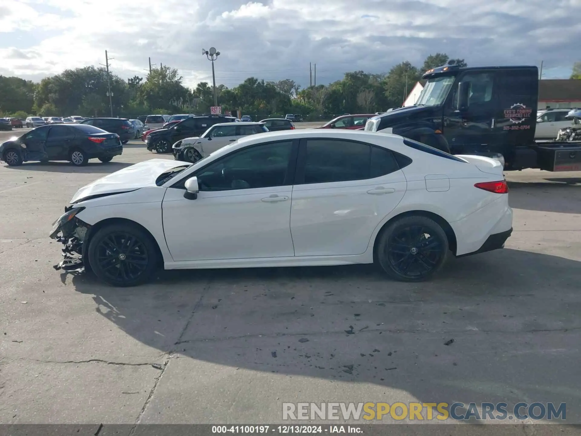 15 fotografías del automóvil dañado 4T1DAACKXSU528878 TOYOTA CAMRY 2025